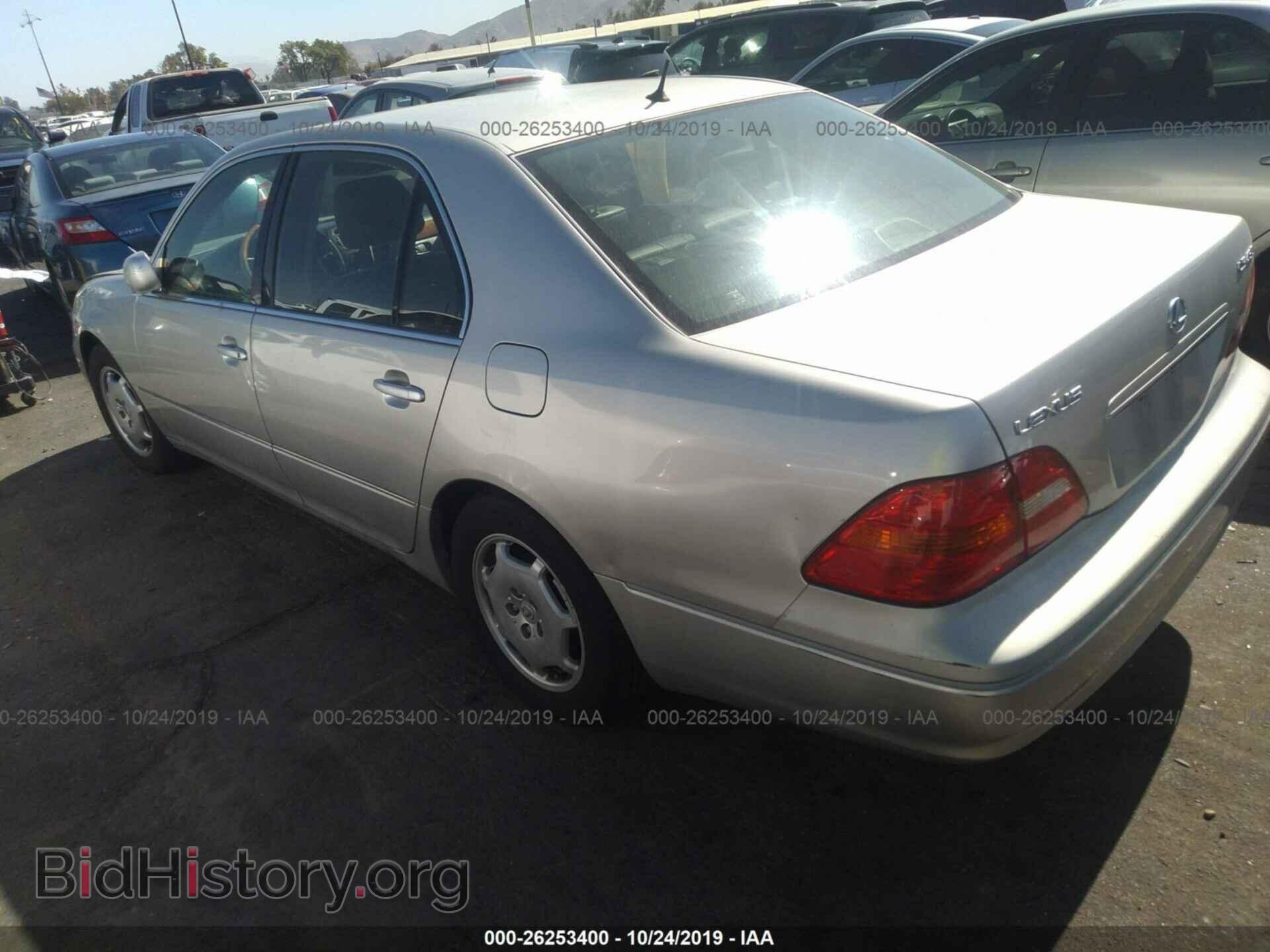2002 LEXUS LS - VIN: JTHBN30F720070807 - Photo 3