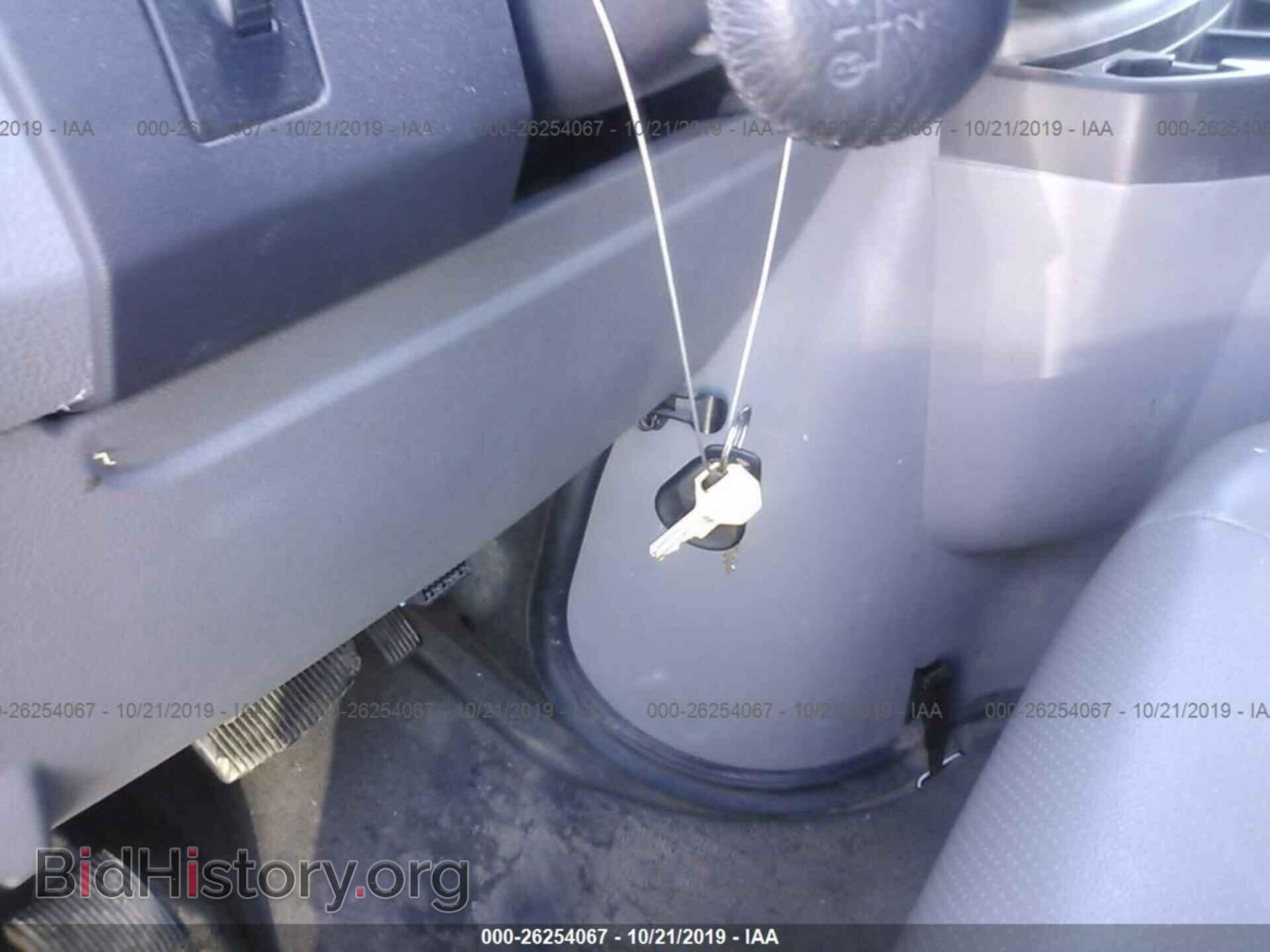 2011 FORD ECONOLINE - VIN: 1FTNE1EW1BDB19178 - Фото 11