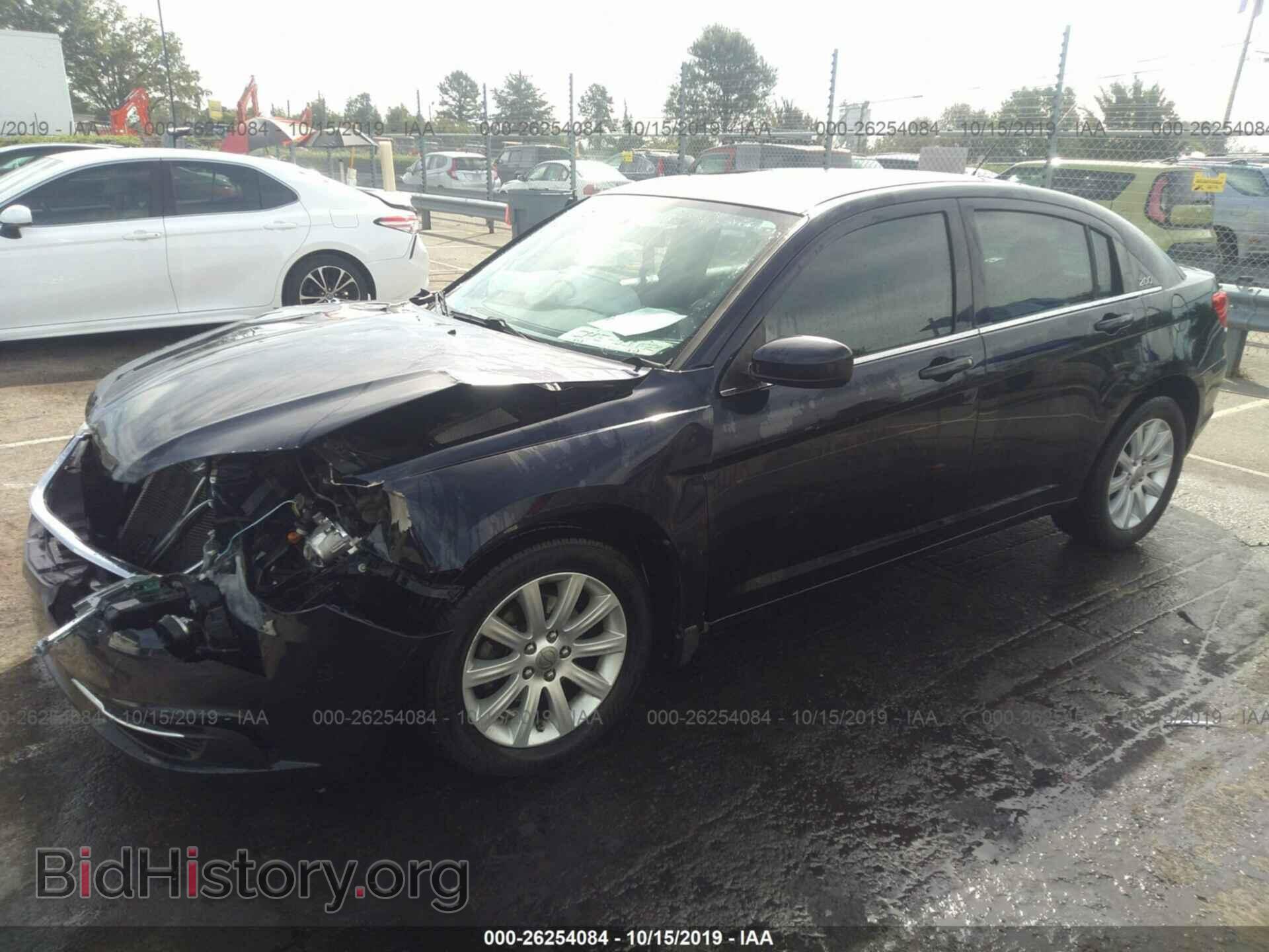 2012 CHRYSLER 200 - VIN: 1C3CCBBB0CN114638 - Photo 2