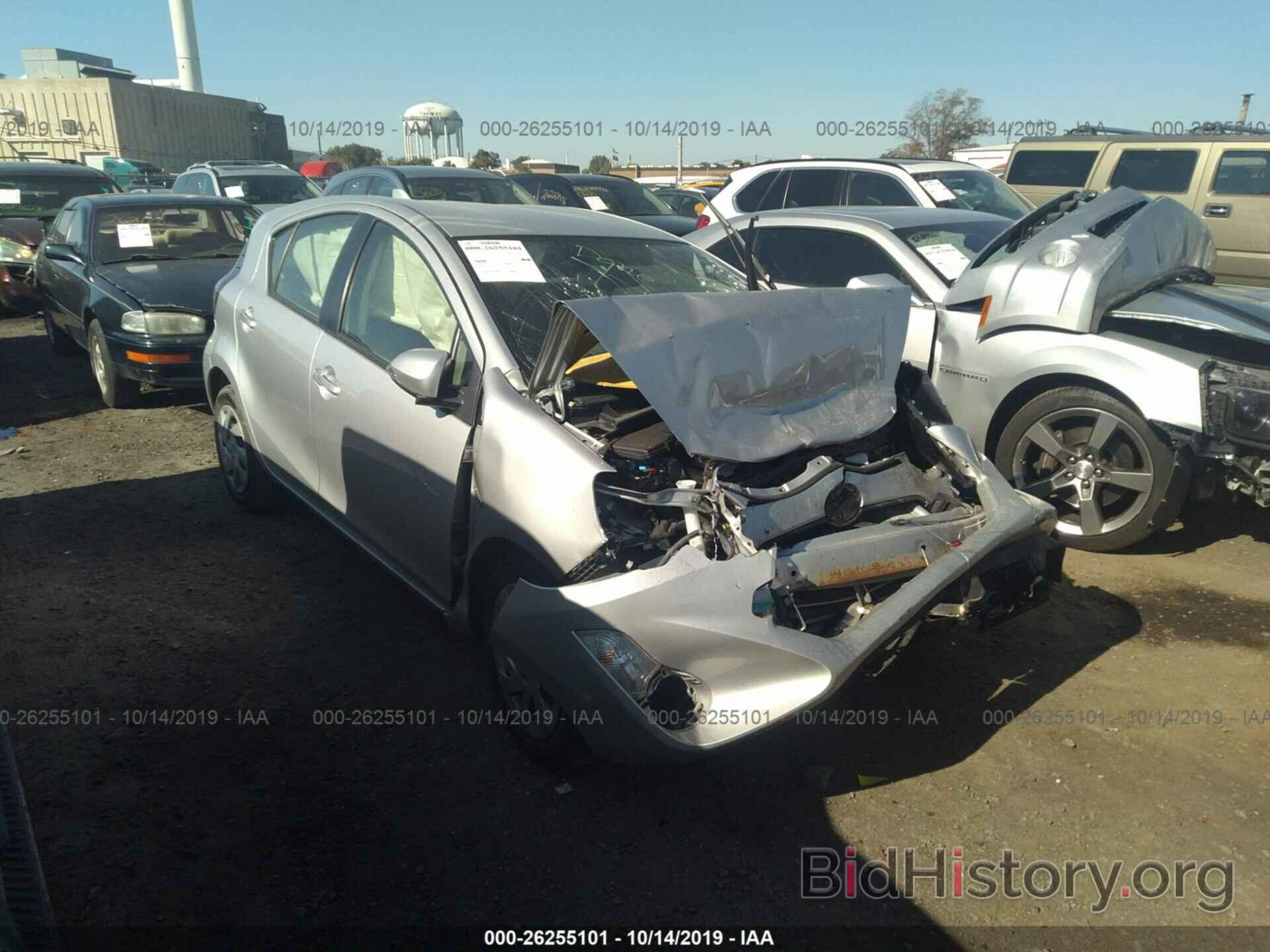 Photo JTDKDTB35F1115119 - TOYOTA PRIUS C 2015