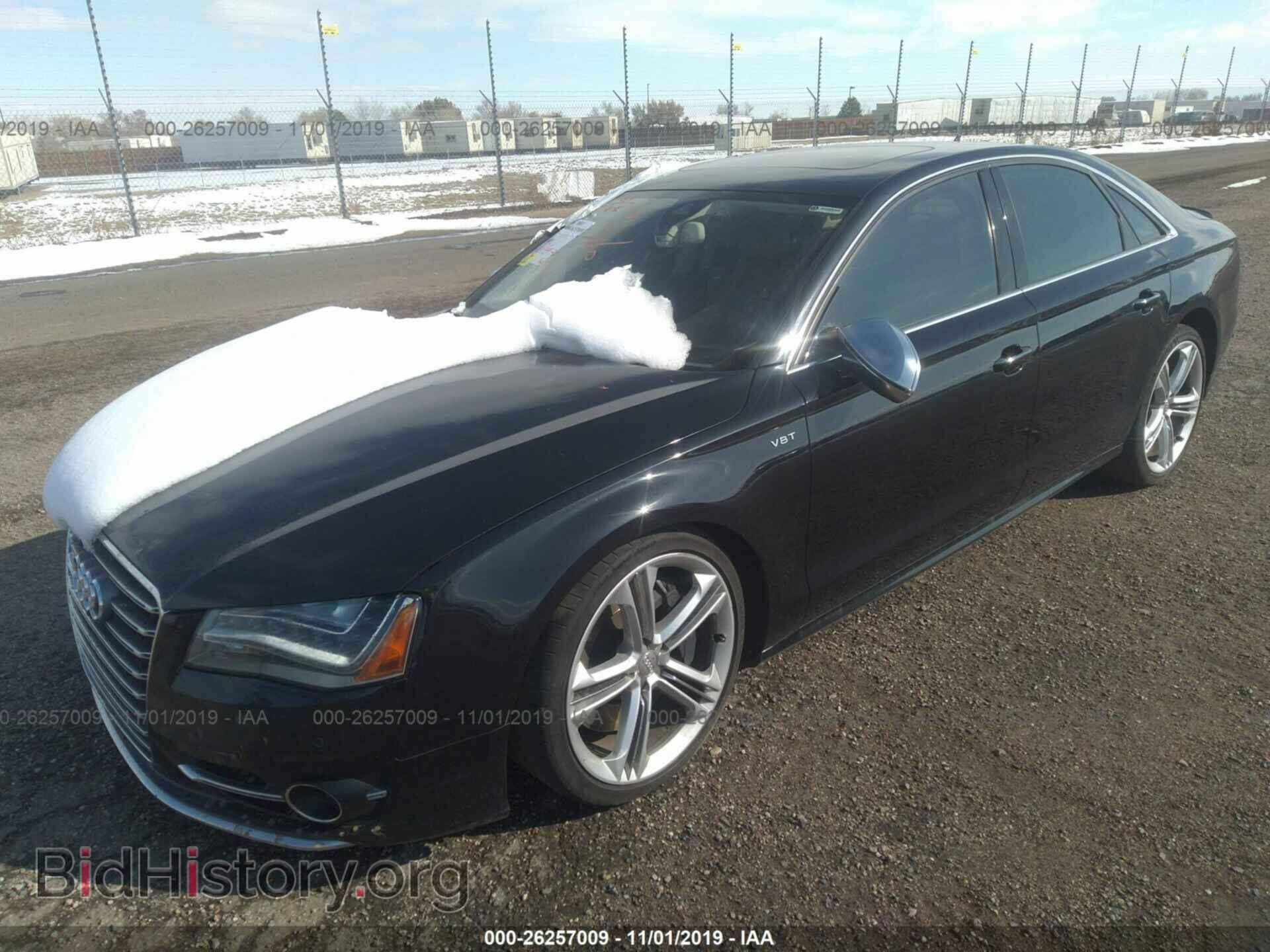 2013 AUDI S8 - VIN: WAUD2AFD4DN008944 - Photo 2