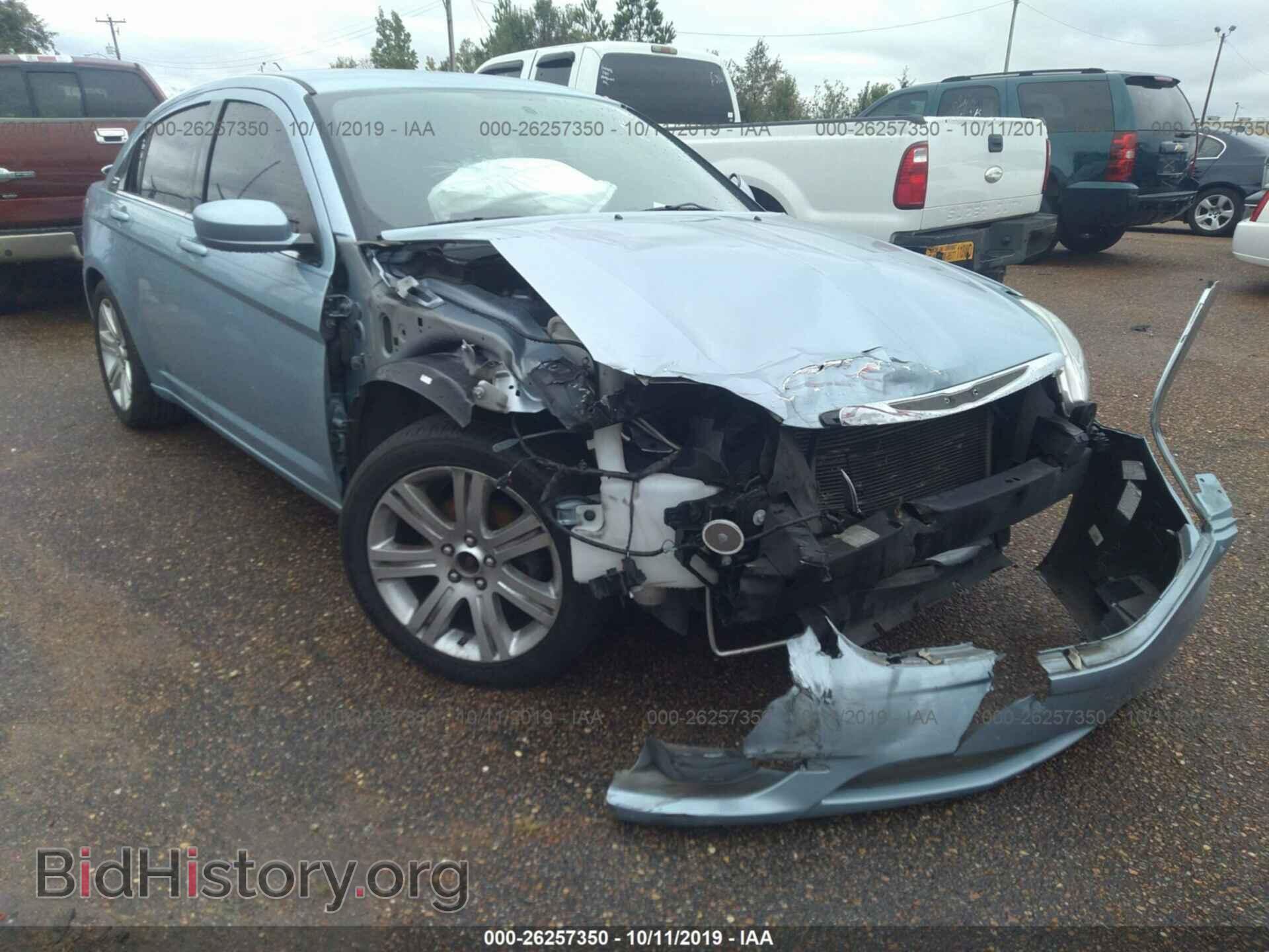 Photo 1C3CCBAB8DN670456 - CHRYSLER 200 2013