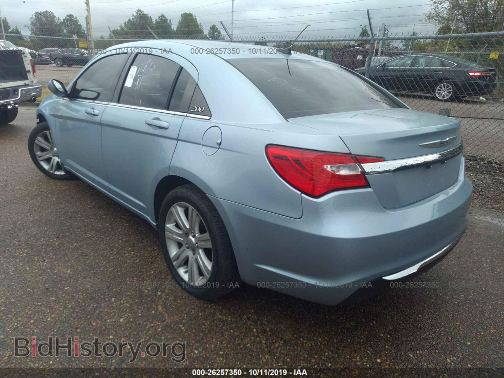 2013 CHRYSLER 200 - VIN: 1C3CCBAB8DN670456 - Photo 3