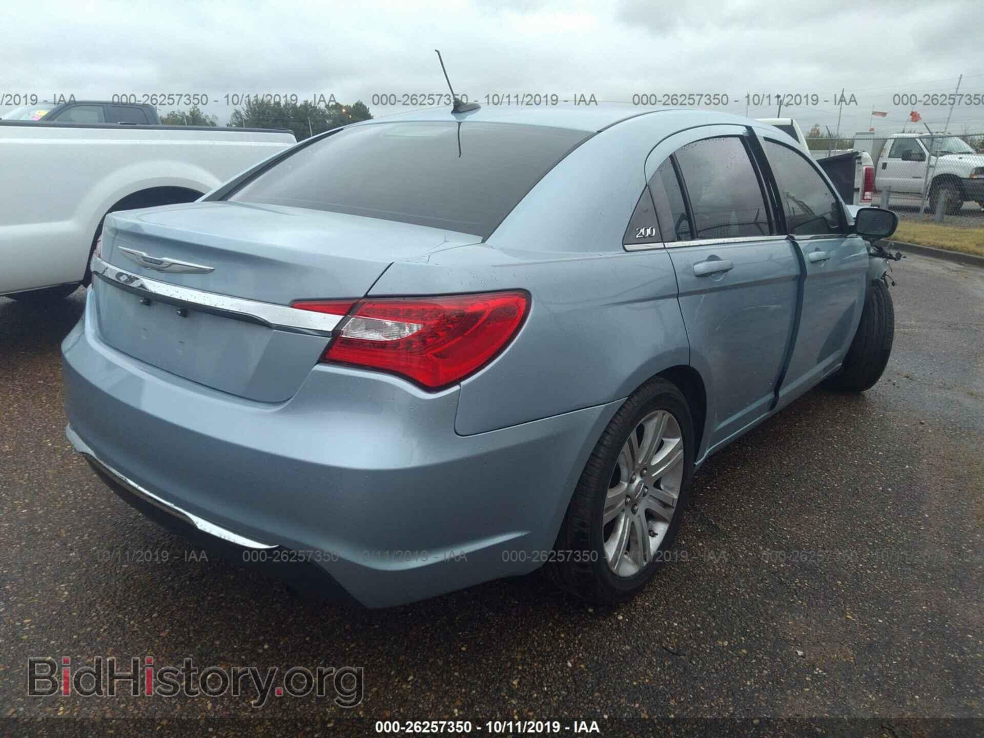 2013 CHRYSLER 200 - VIN: 1C3CCBAB8DN670456 - Photo 4