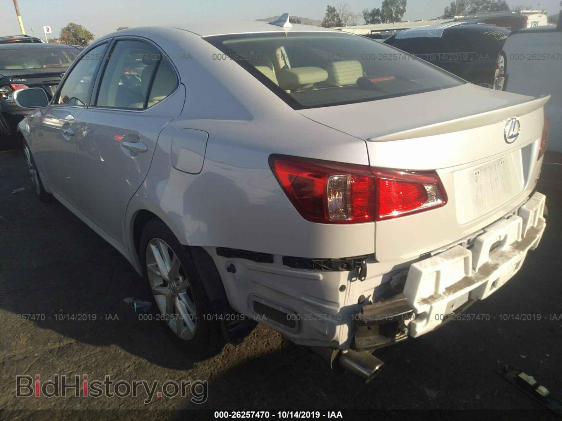 2011 LEXUS IS - VIN: JTHBF5C20B2100851 - Фото 3