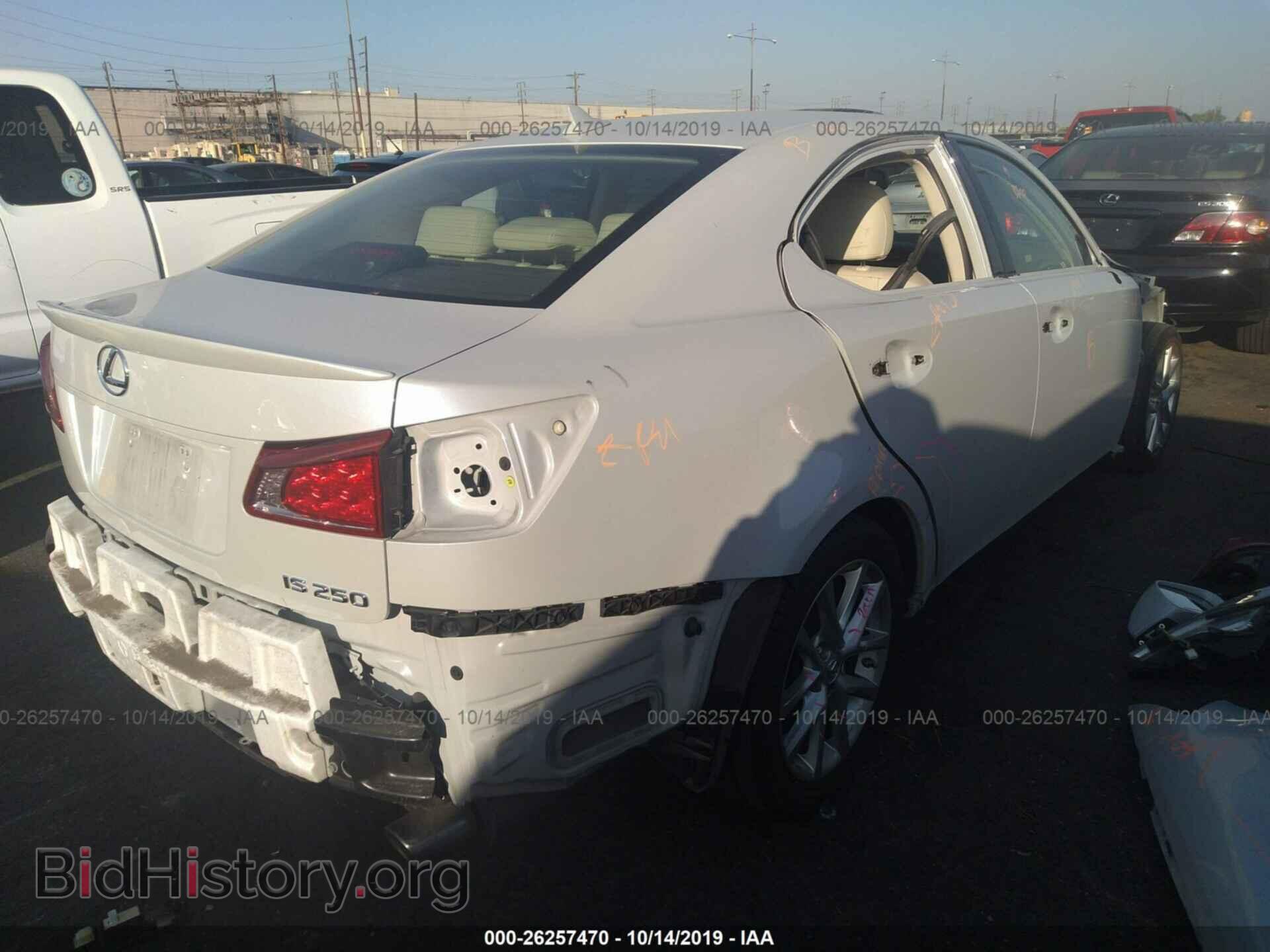 2011 LEXUS IS - VIN: JTHBF5C20B2100851 - Фото 4