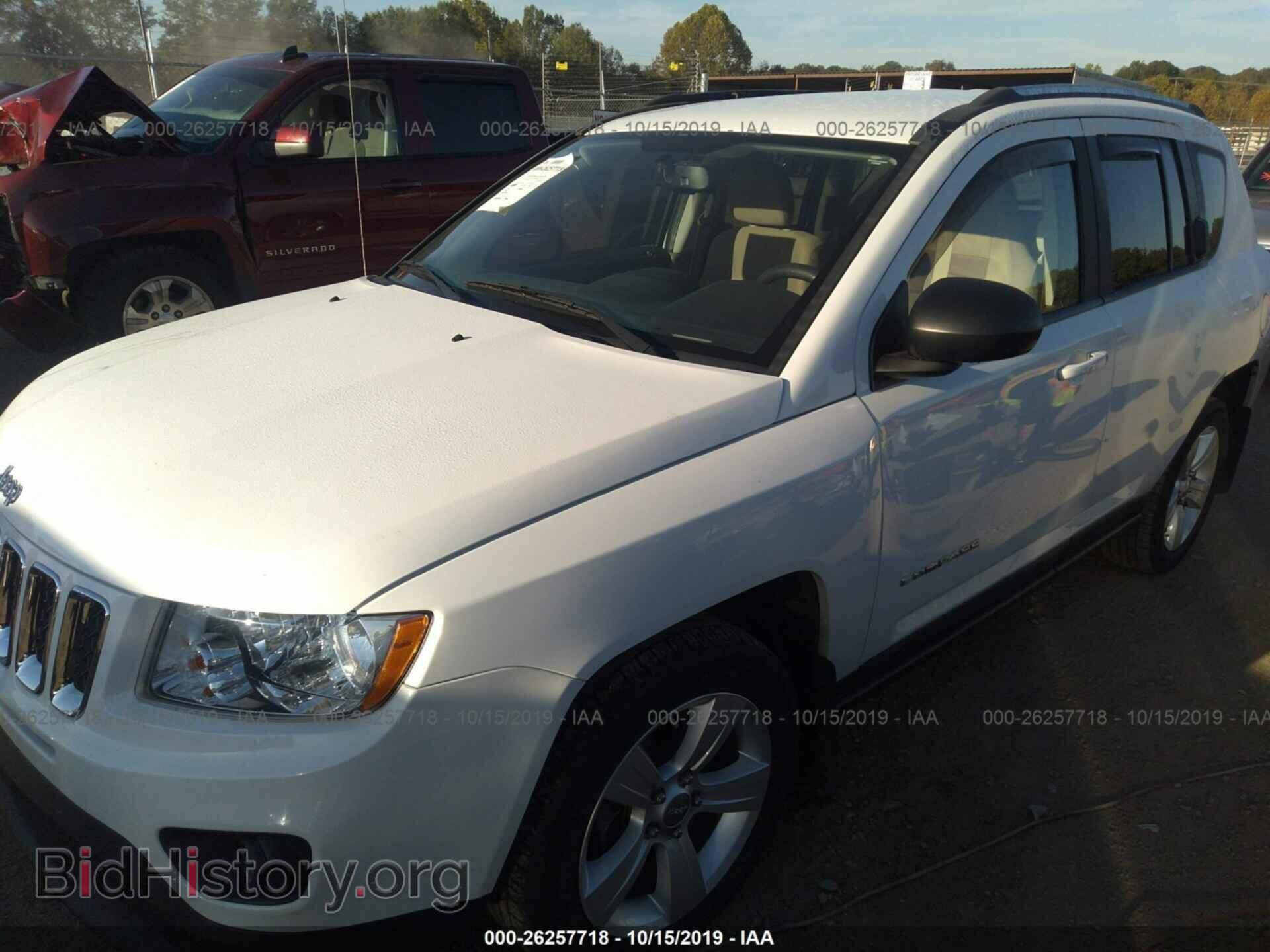 2011 JEEP COMPASS - VIN: 1J4NT1FBXBD286795 - Фото 2