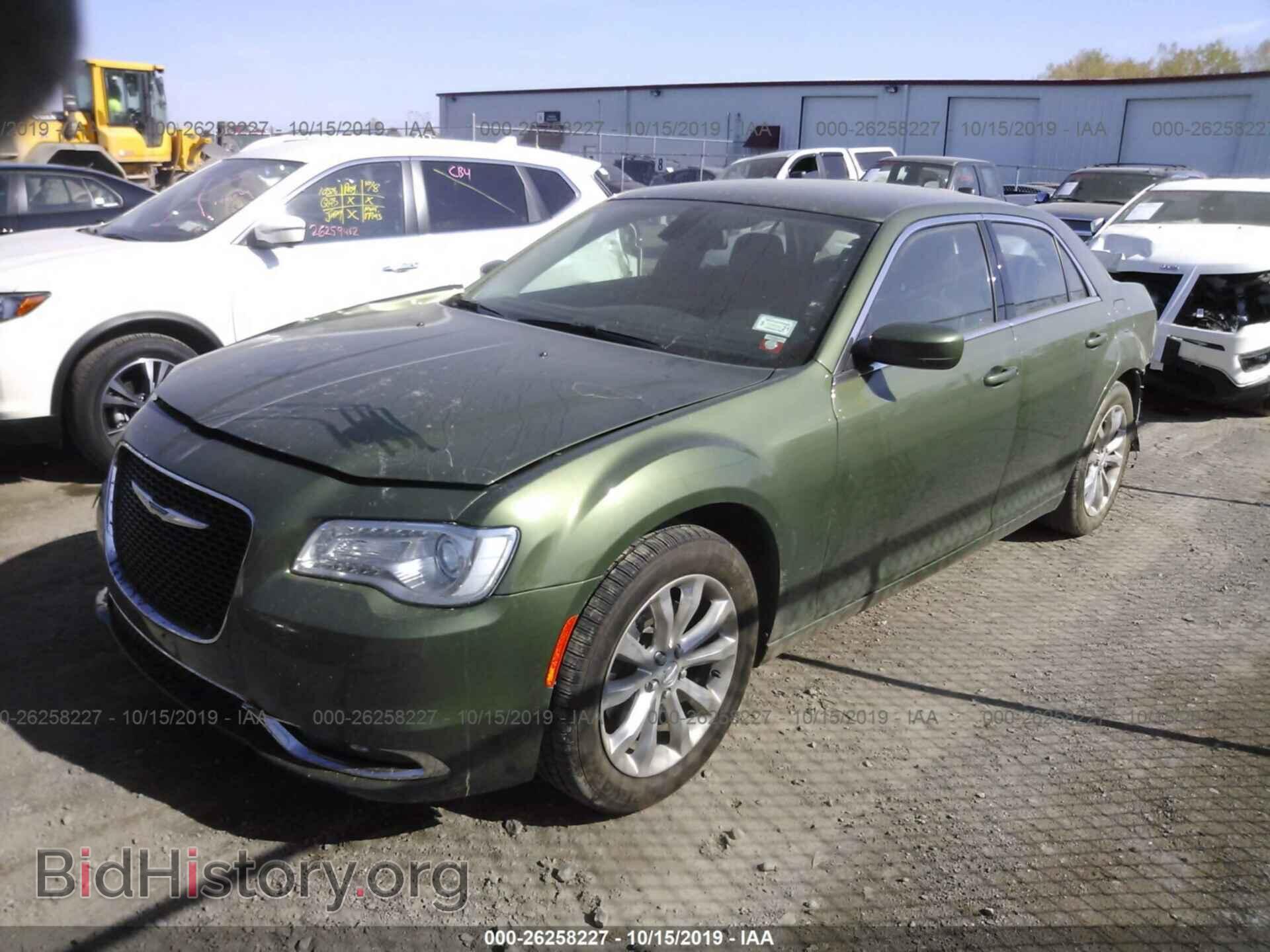 2018 CHRYSLER 300 - VIN: 2C3CCARG5JH241113 - Фото 2