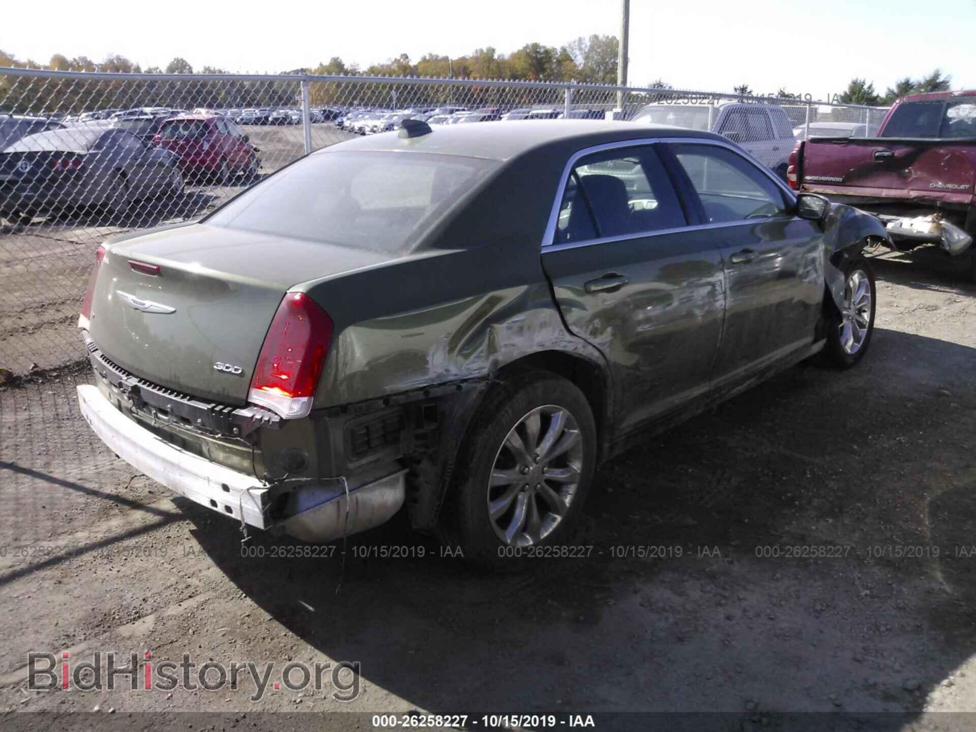 2018 CHRYSLER 300 - VIN: 2C3CCARG5JH241113 - Фото 4