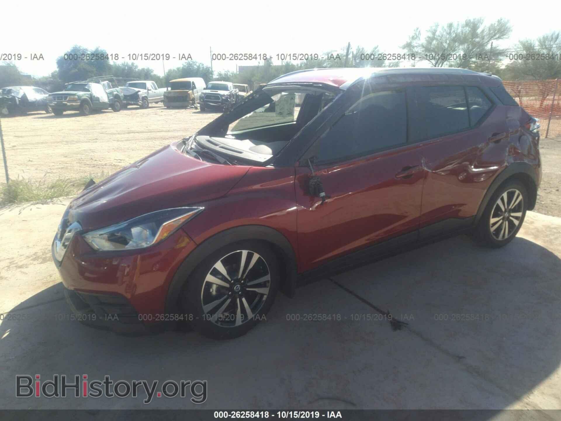 2019 NISSAN KICKS - VIN: 3N1CP5CU4KL496868 - Фото 2