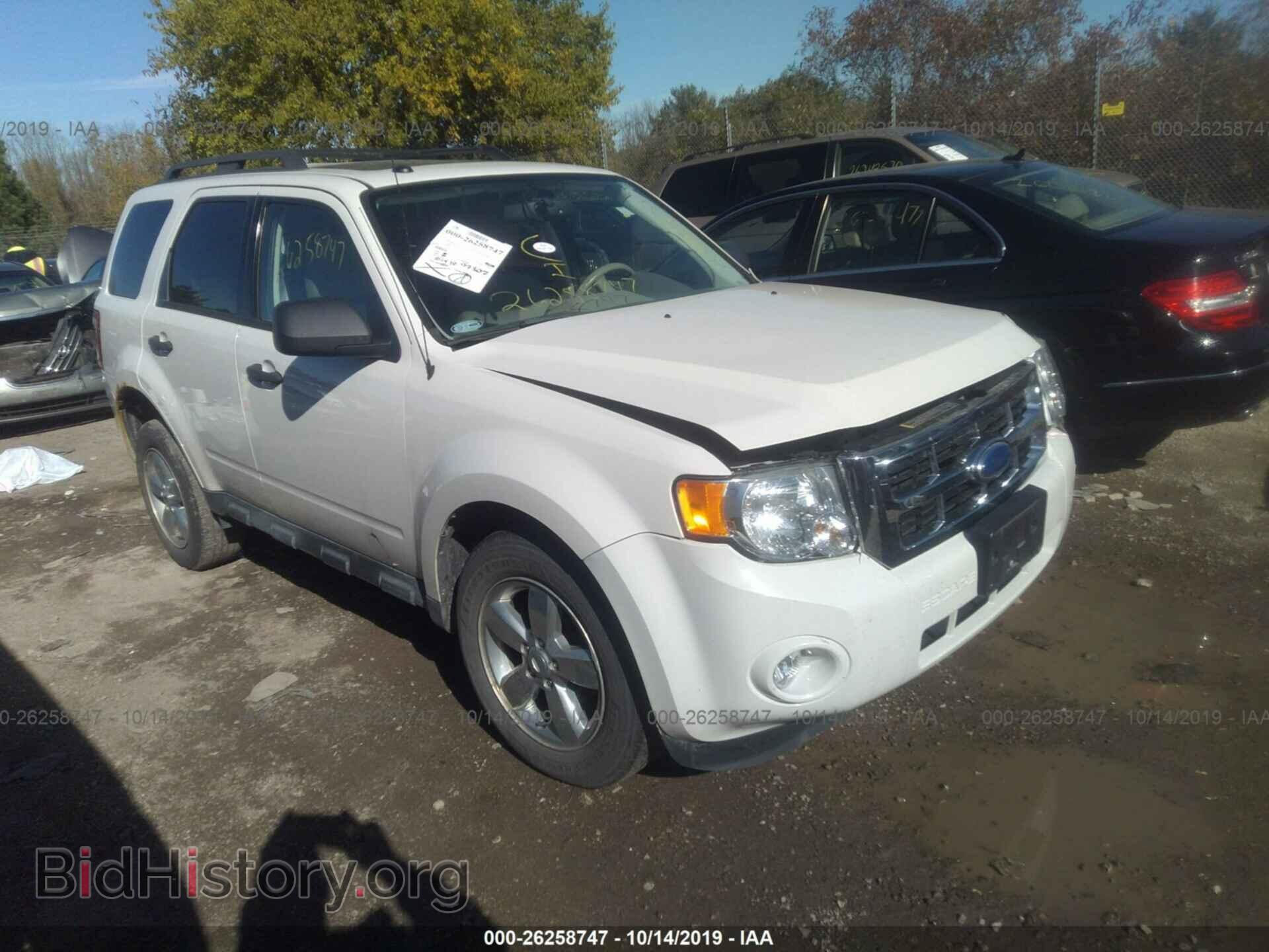Фотография 1FMCU0D75BKC22187 - FORD ESCAPE 2011