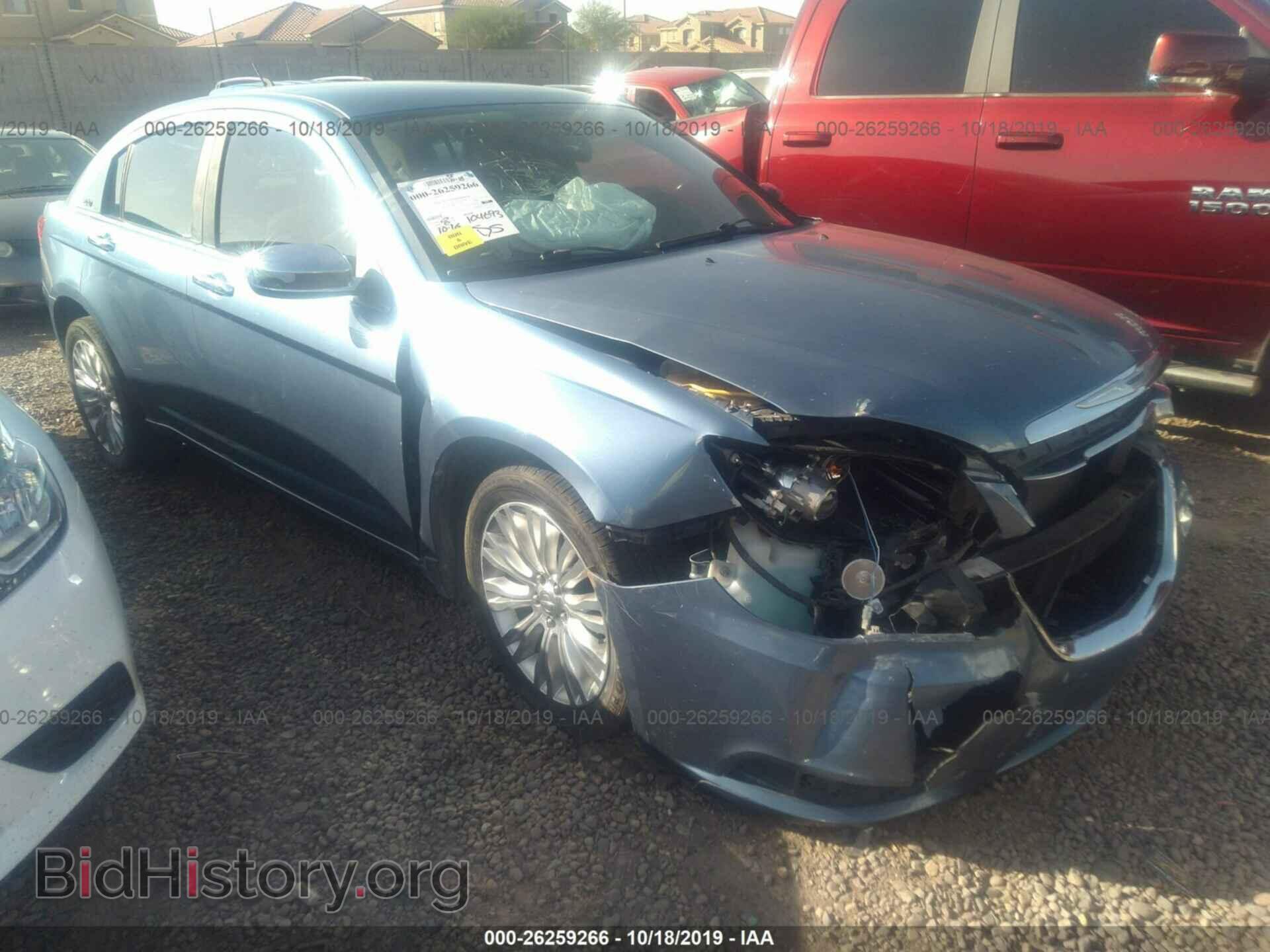 Photo 1C3BC2FB4BN571456 - CHRYSLER 200 2011