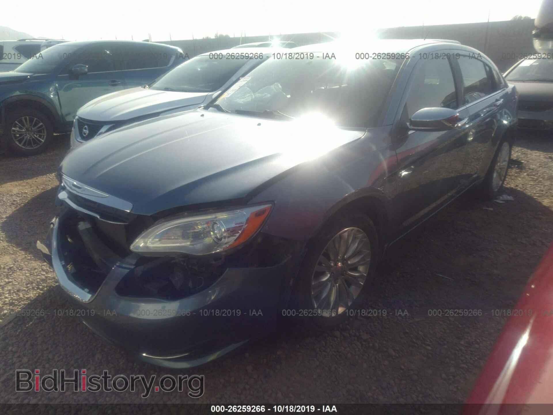 2011 CHRYSLER 200 - VIN: 1C3BC2FB4BN571456 - Фото 2
