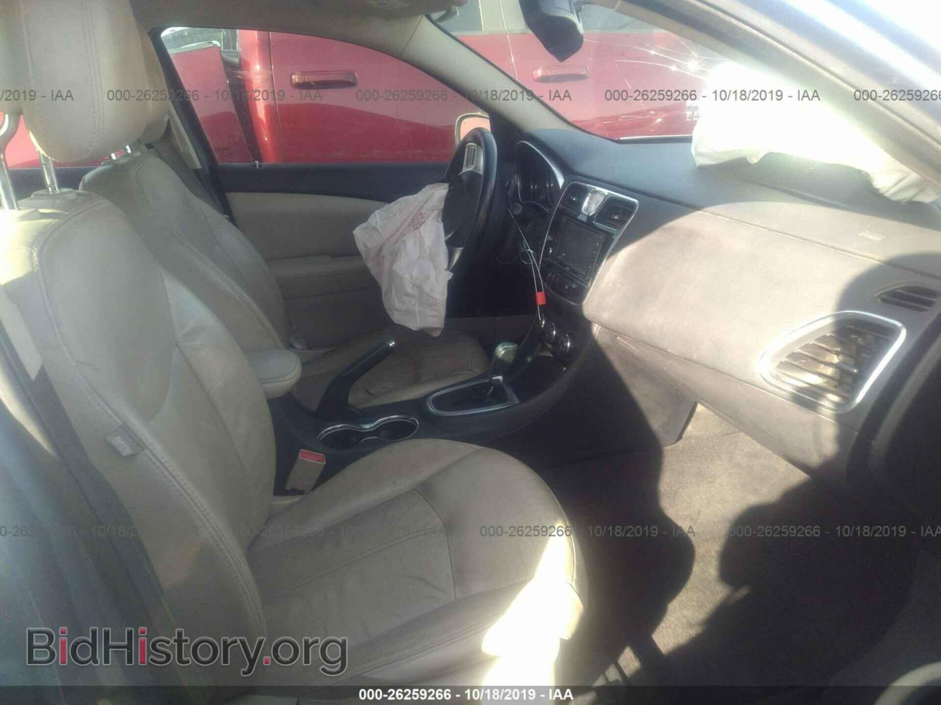 2011 CHRYSLER 200 - VIN: 1C3BC2FB4BN571456 - Фото 5