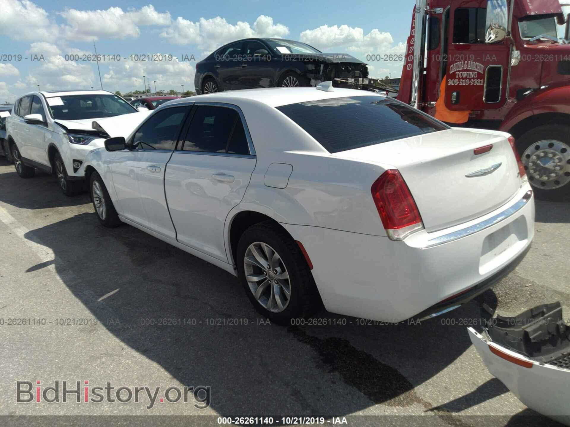 2015 CHRYSLER 300 - VIN: 2C3CCAAG2FH814018 - Фото 3
