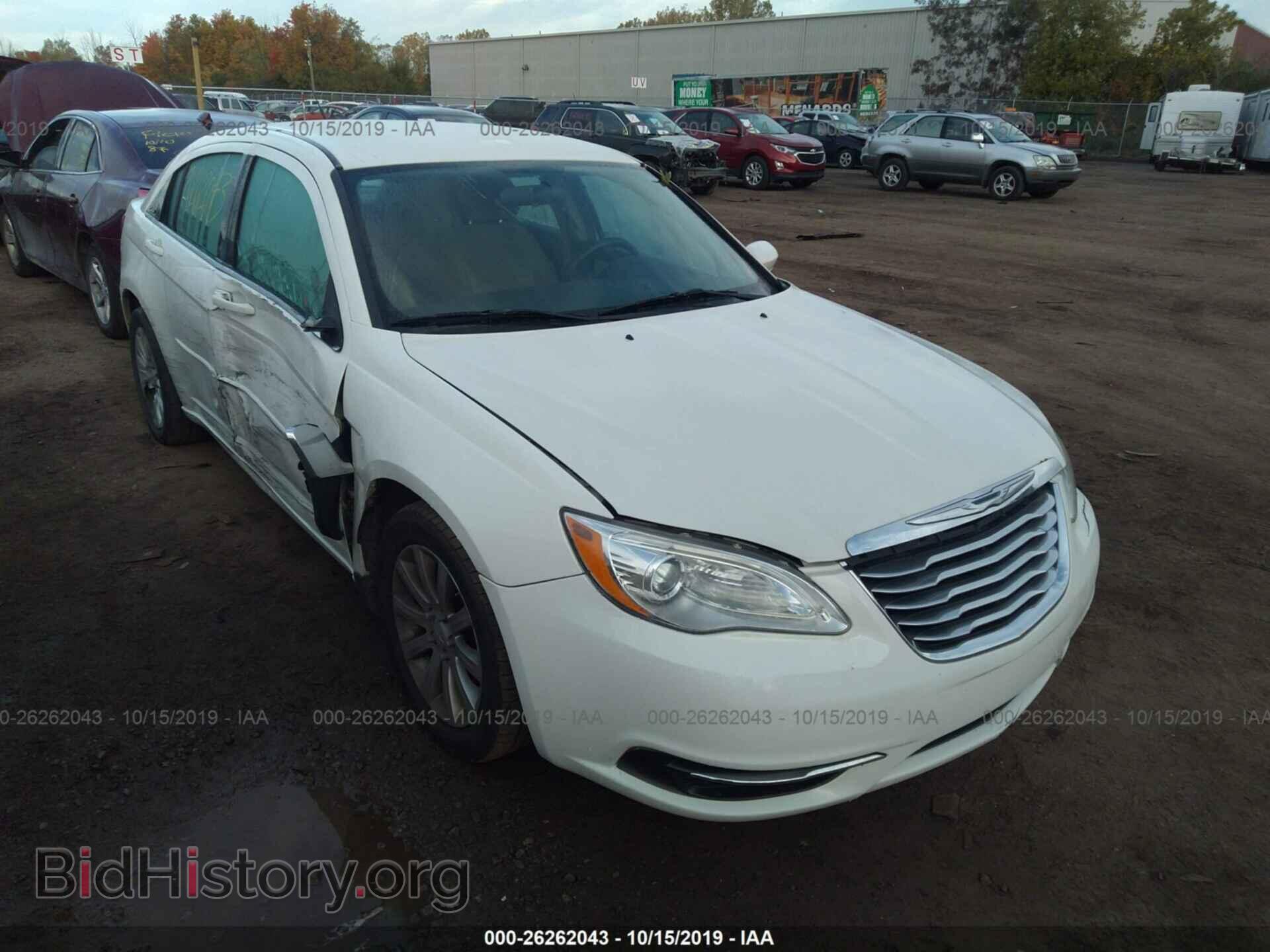 Photo 1C3BC4FB0BN529202 - CHRYSLER 200 2011