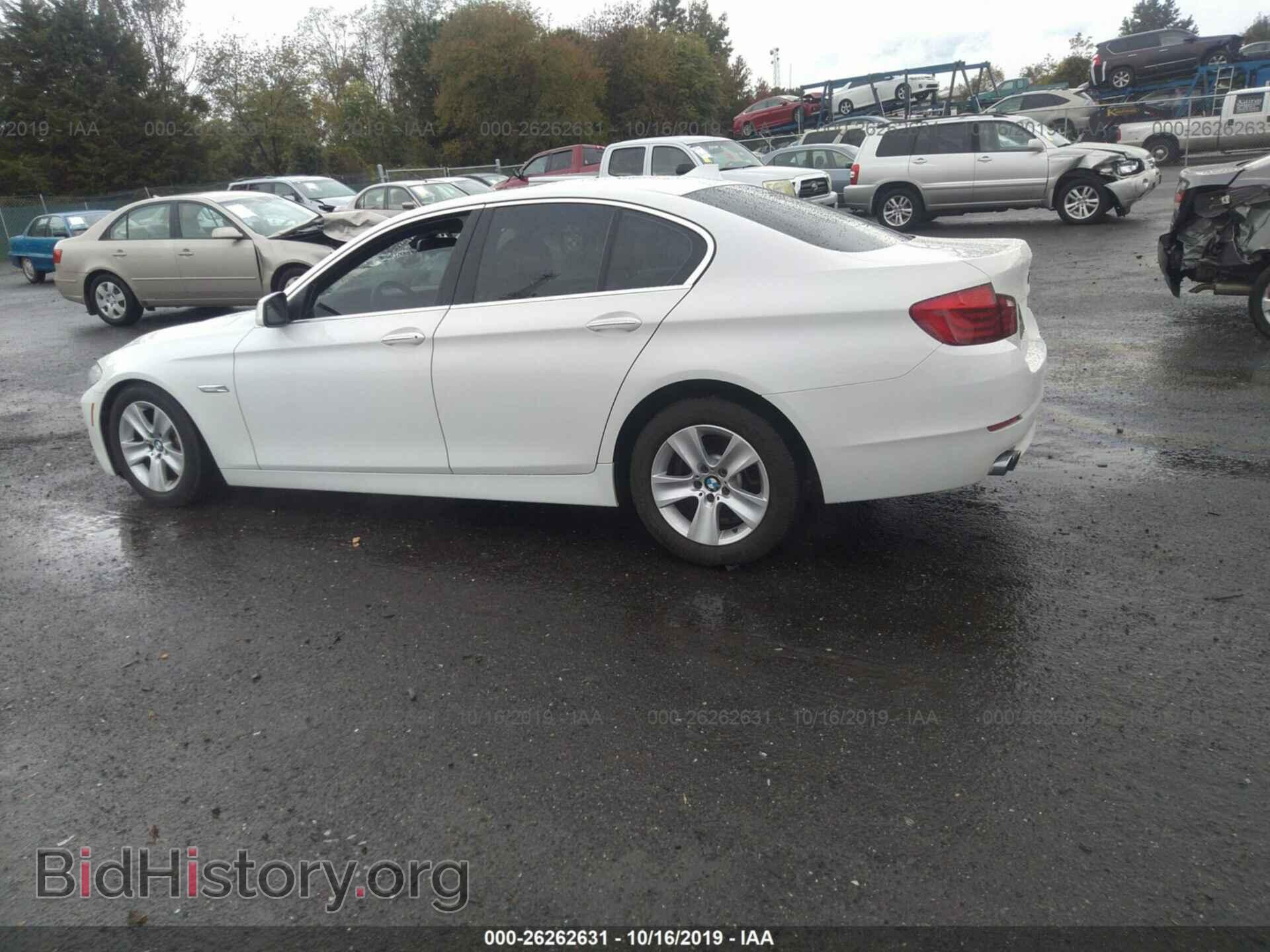 2011 BMW 528 - VIN: WBAFR1C57BDJ97710 - Фото 3