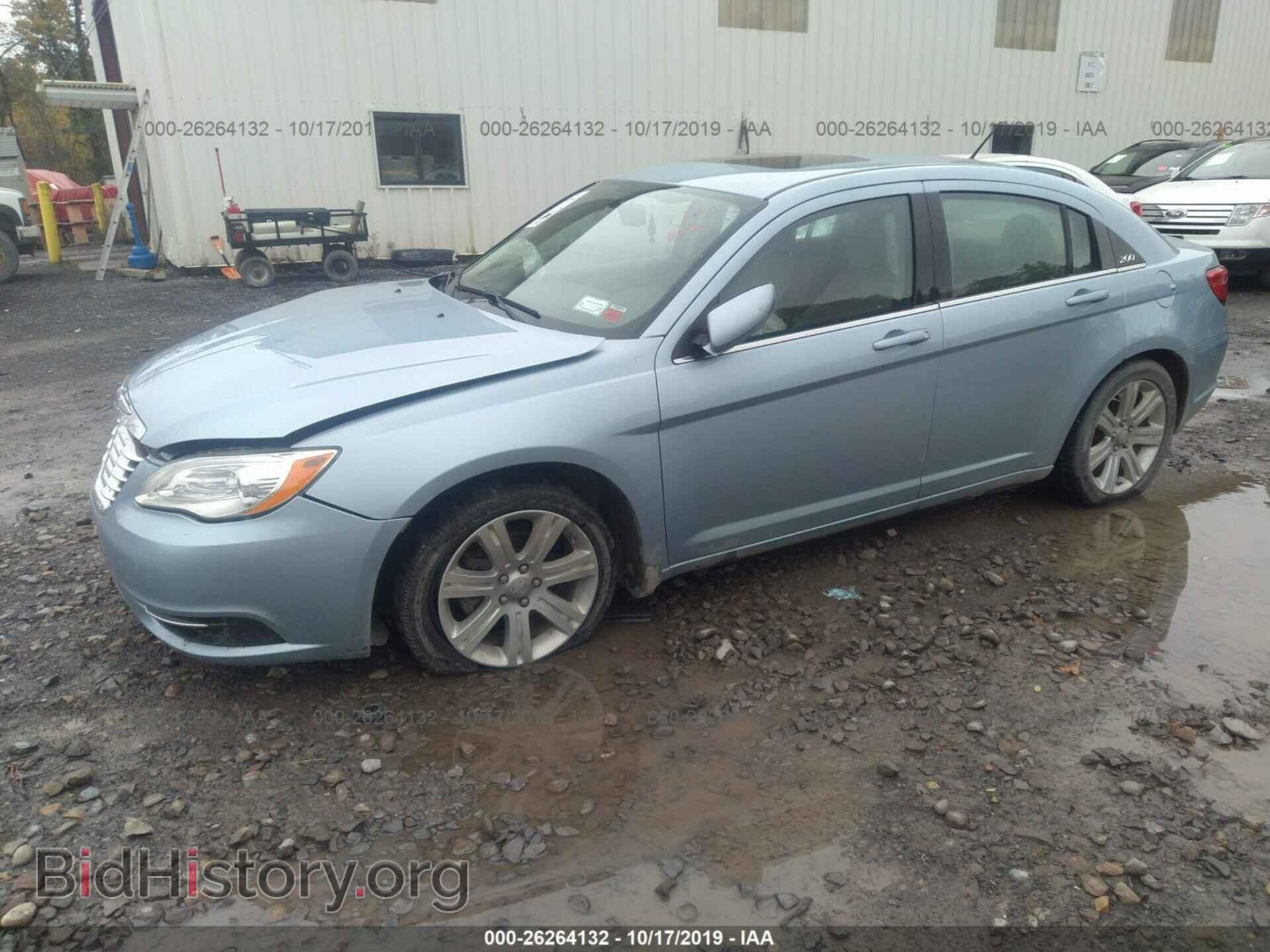 2013 CHRYSLER 200 - VIN: 1C3CCBBB4DN579635 - Photo 2