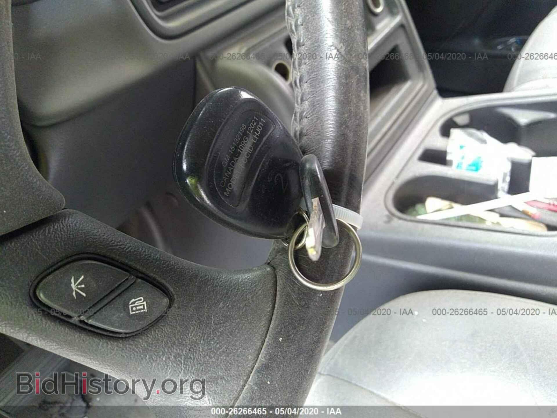 2005 GMC New Sierra - VIN: 2GTEK19B051281237 - Photo 11