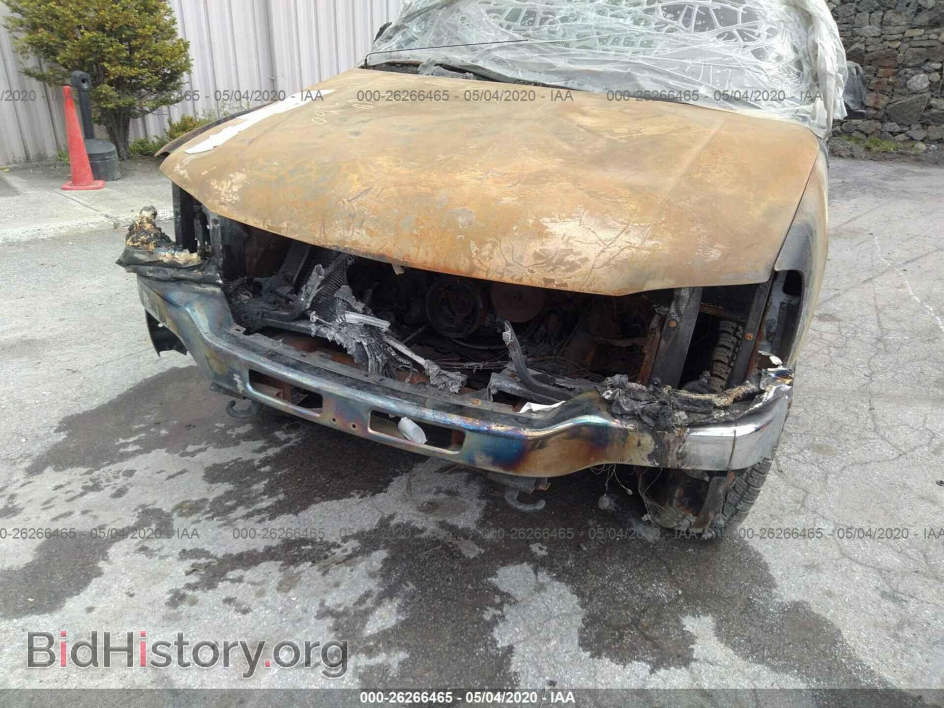 2005 GMC New Sierra - VIN: 2GTEK19B051281237 - Photo 6