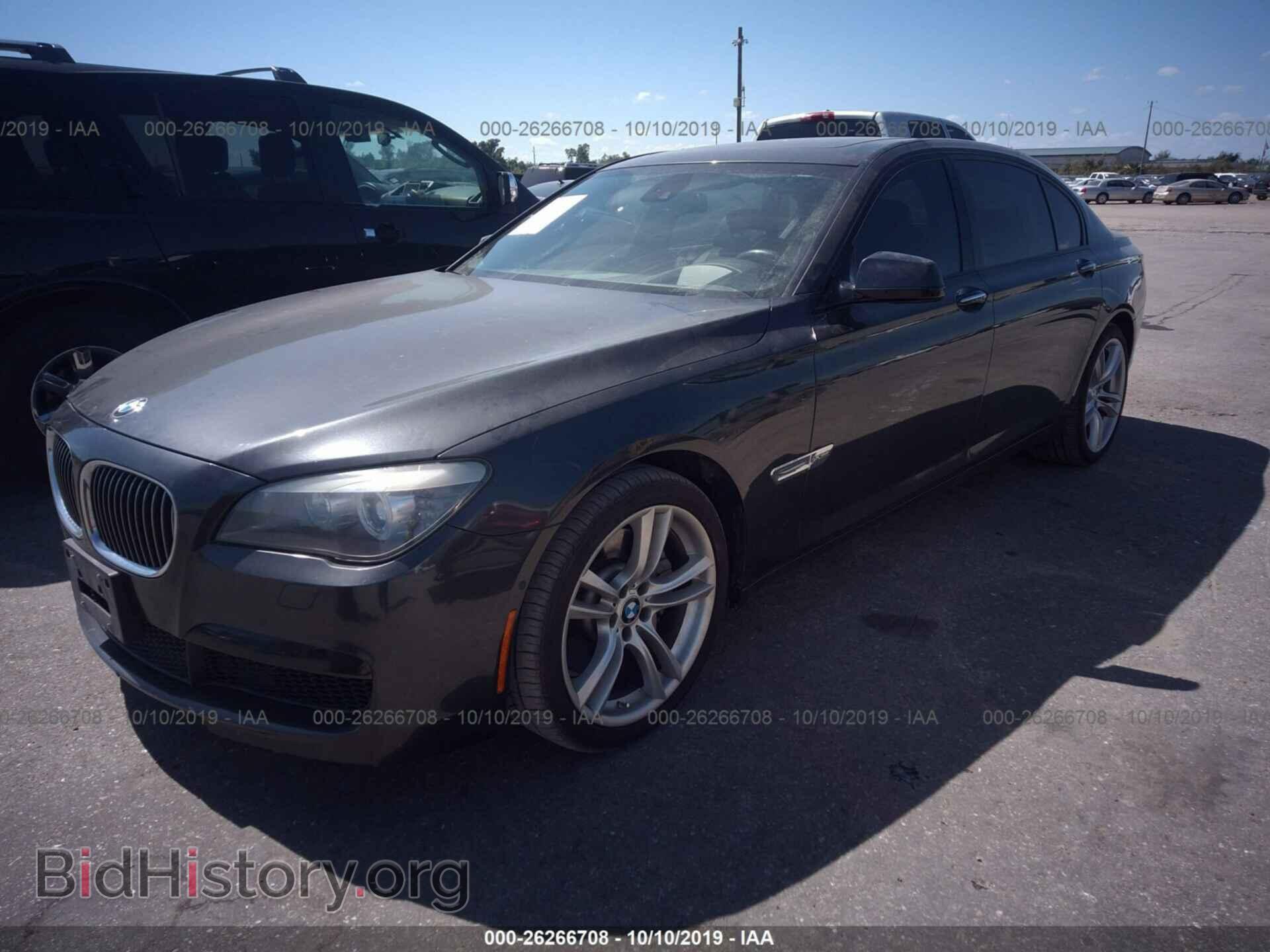 2012 BMW 750 - VIN: WBAKC8C50CC434652 - Фото 2