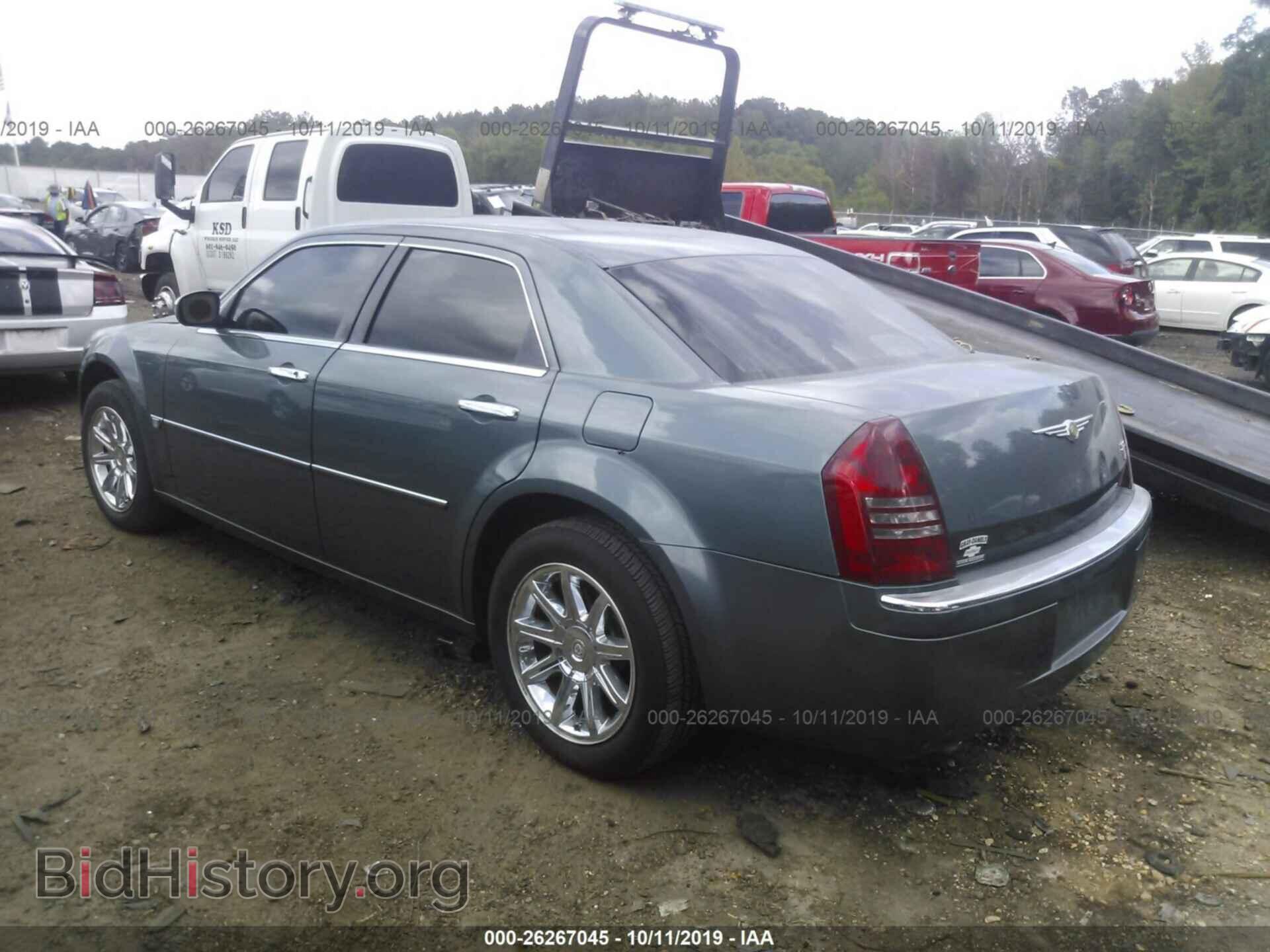 2006 CHRYSLER 300C - VIN: 2C3KA63H76H156815 - Фото 3