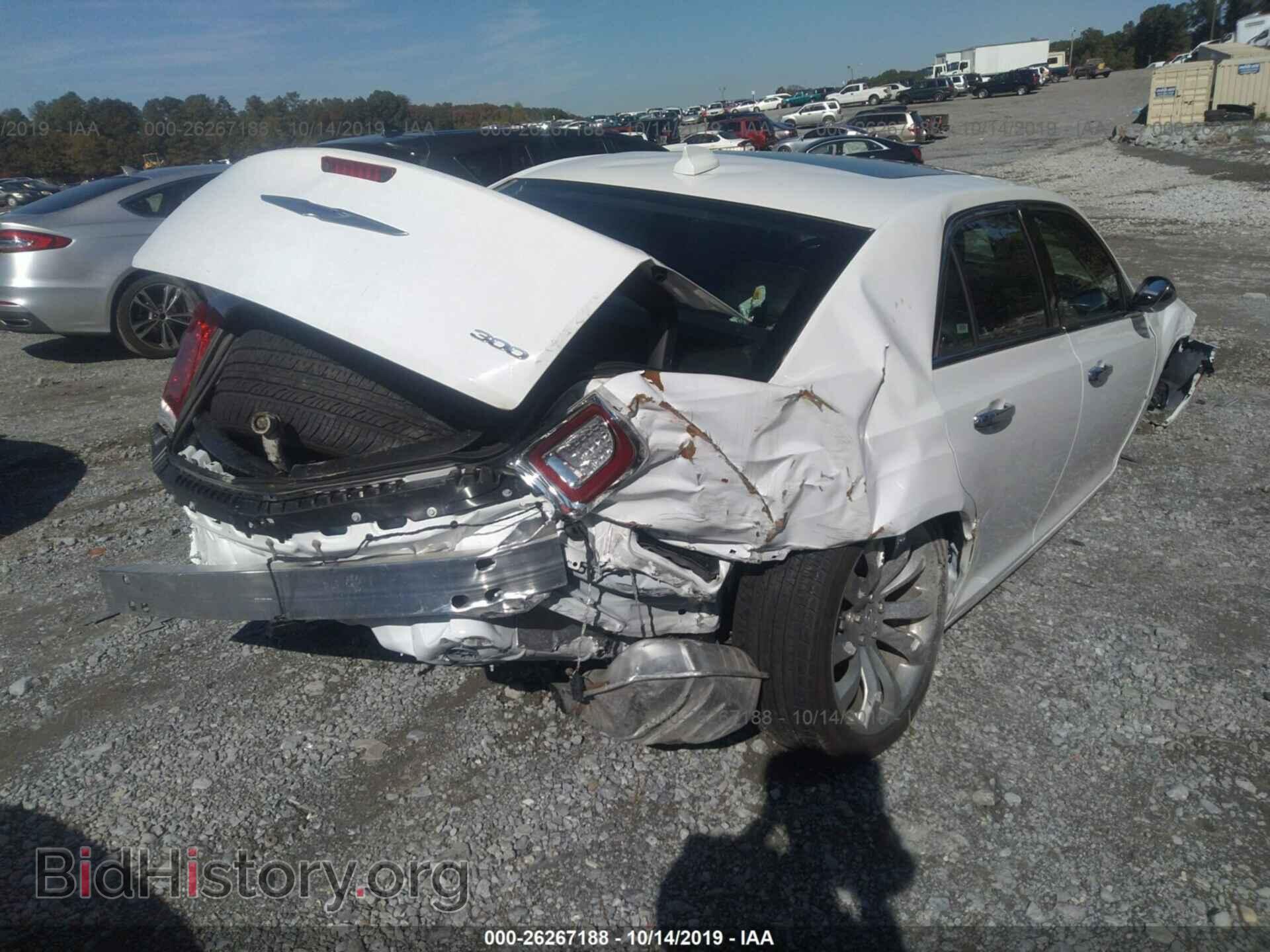 2019 CHRYSLER 300 - VIN: 2C3CCAEG5KH585791 - Фото 4
