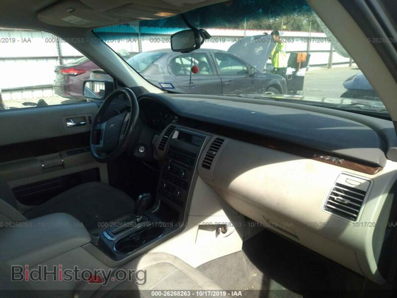 2011 Ford FLEX (VIN 2FMGK5CC3BBD23337) — photo 5 of 11