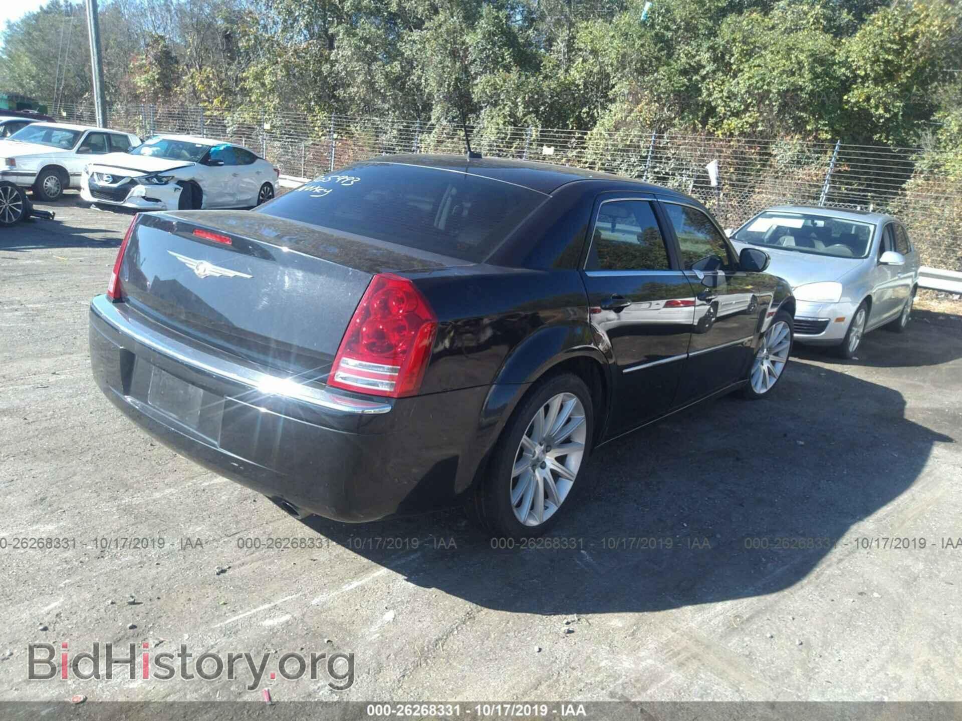2008 CHRYSLER 300C - VIN: 2C3LA63H08H305993 - Фото 4