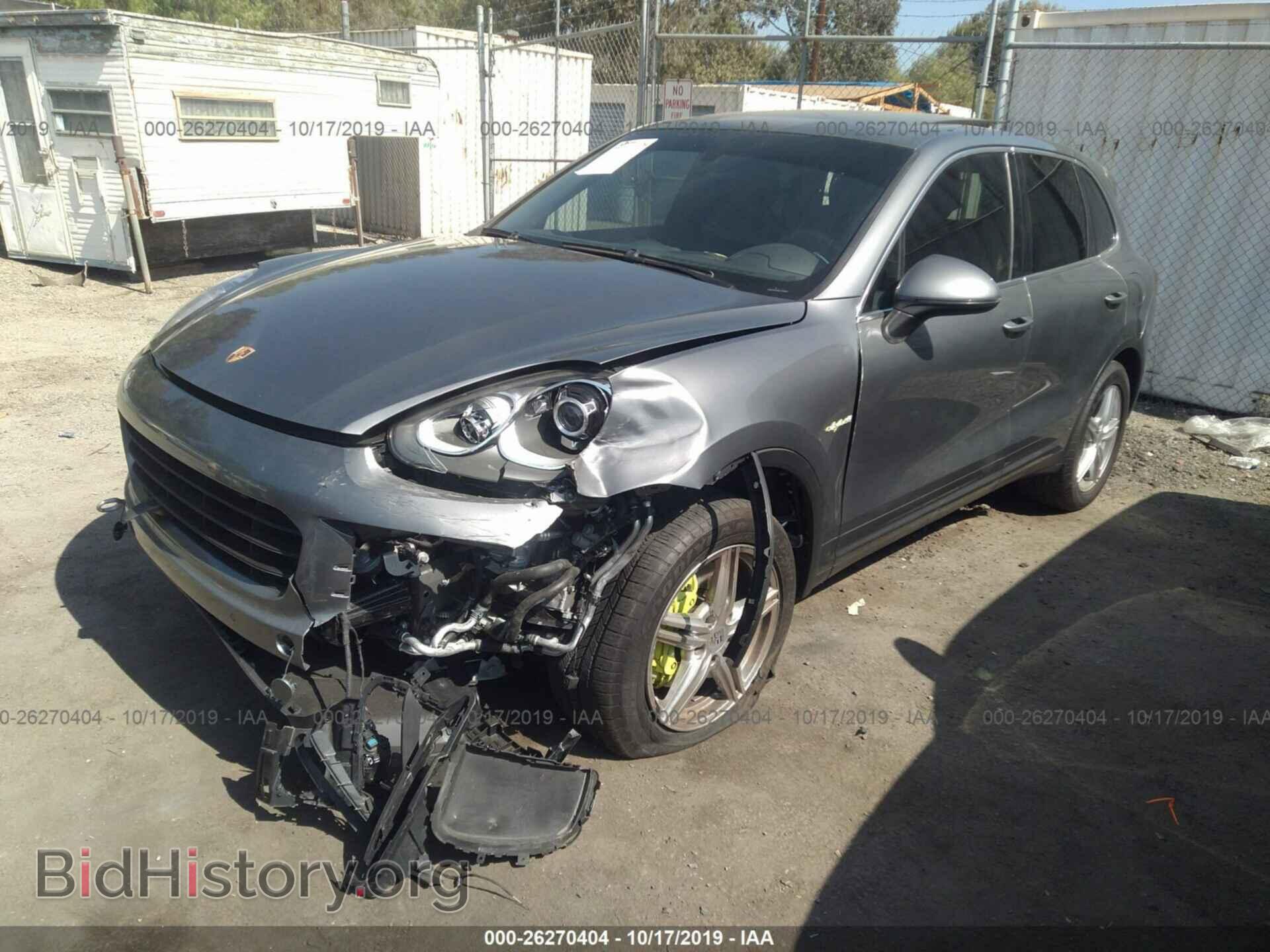 2017 PORSCHE CAYENNE - VIN: WP1AE2A2XHLA74049 - Фото 2