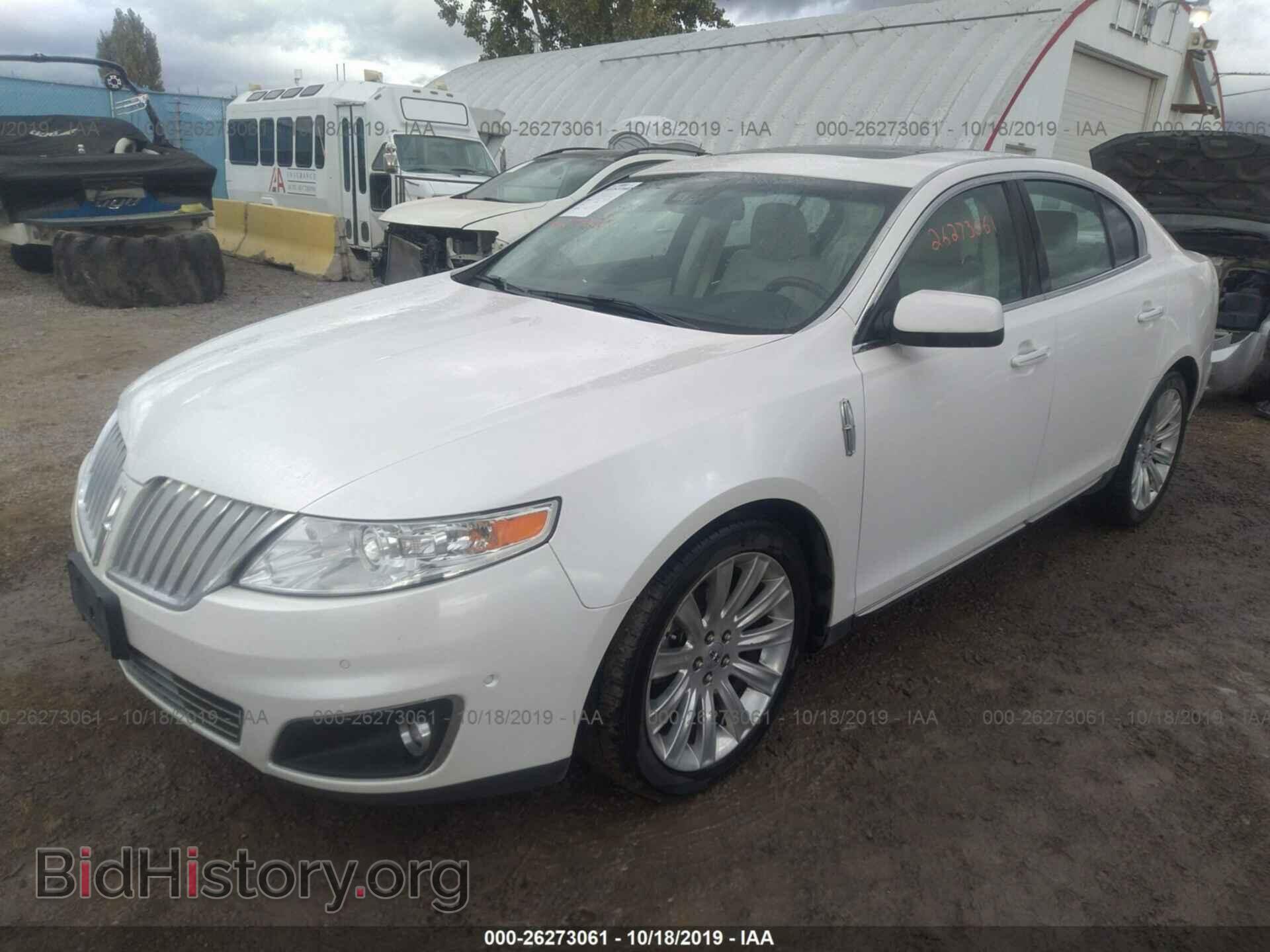 2011 LINCOLN MKS - VIN: 1LNHL9FT2BG607734 - Photo 2