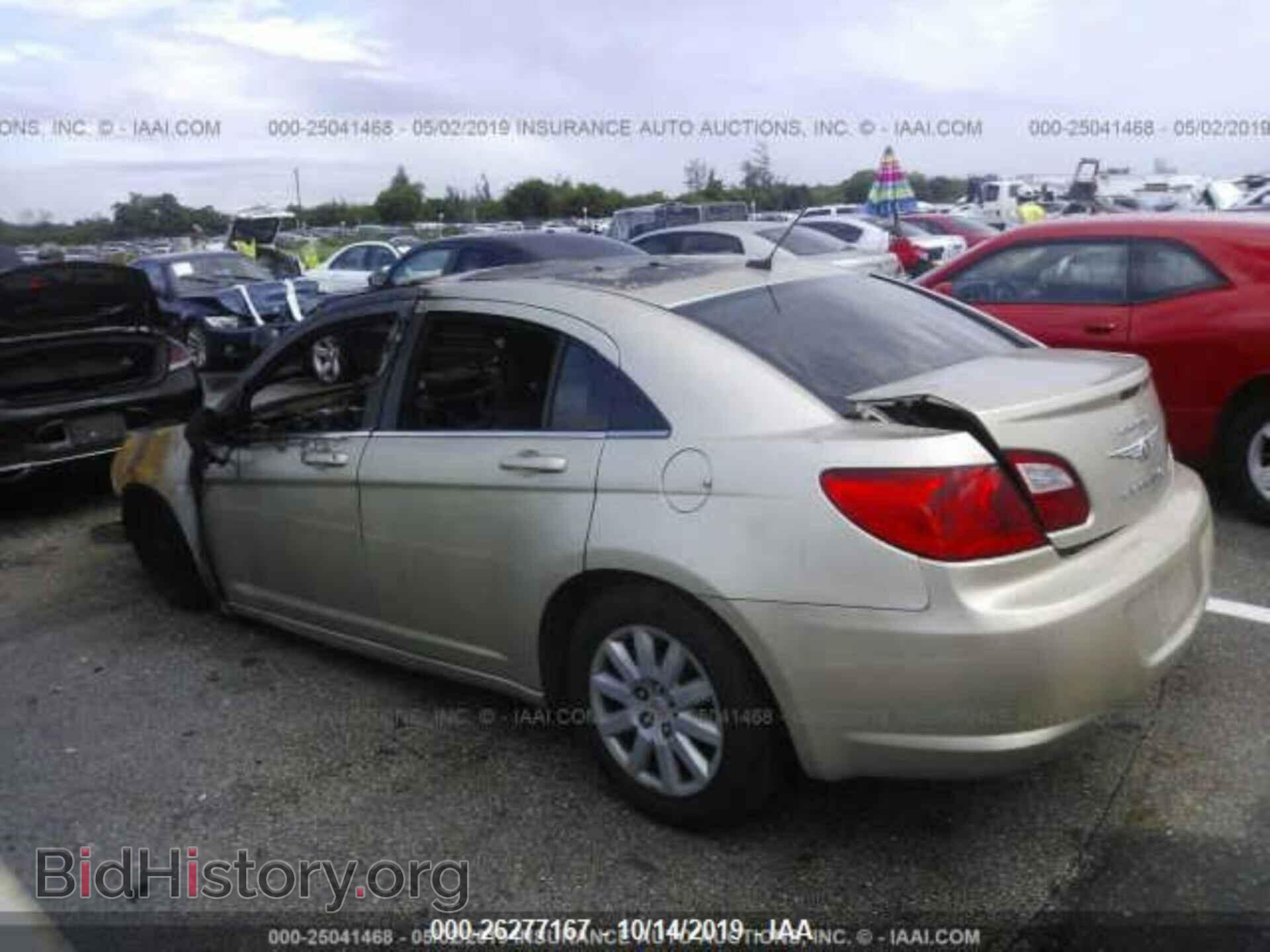 2010 CHRYSLER SEBRING - VIN: 1C3CC4FB1AN137817 - Фото 3