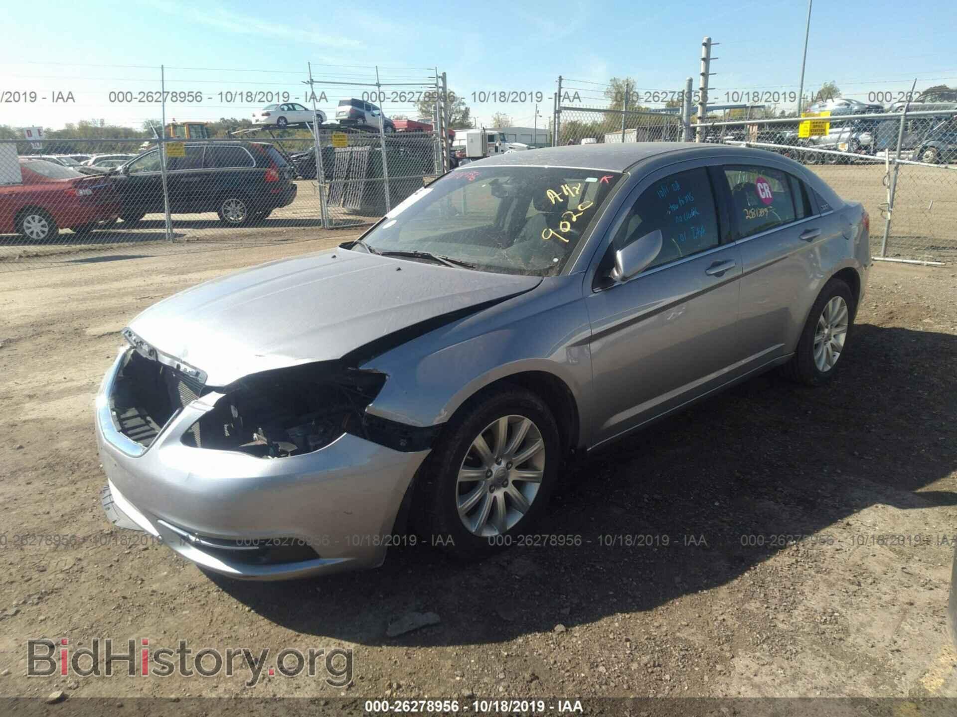 2013 CHRYSLER 200 - VIN: 1C3CCBBB4DN619020 - Фото 2