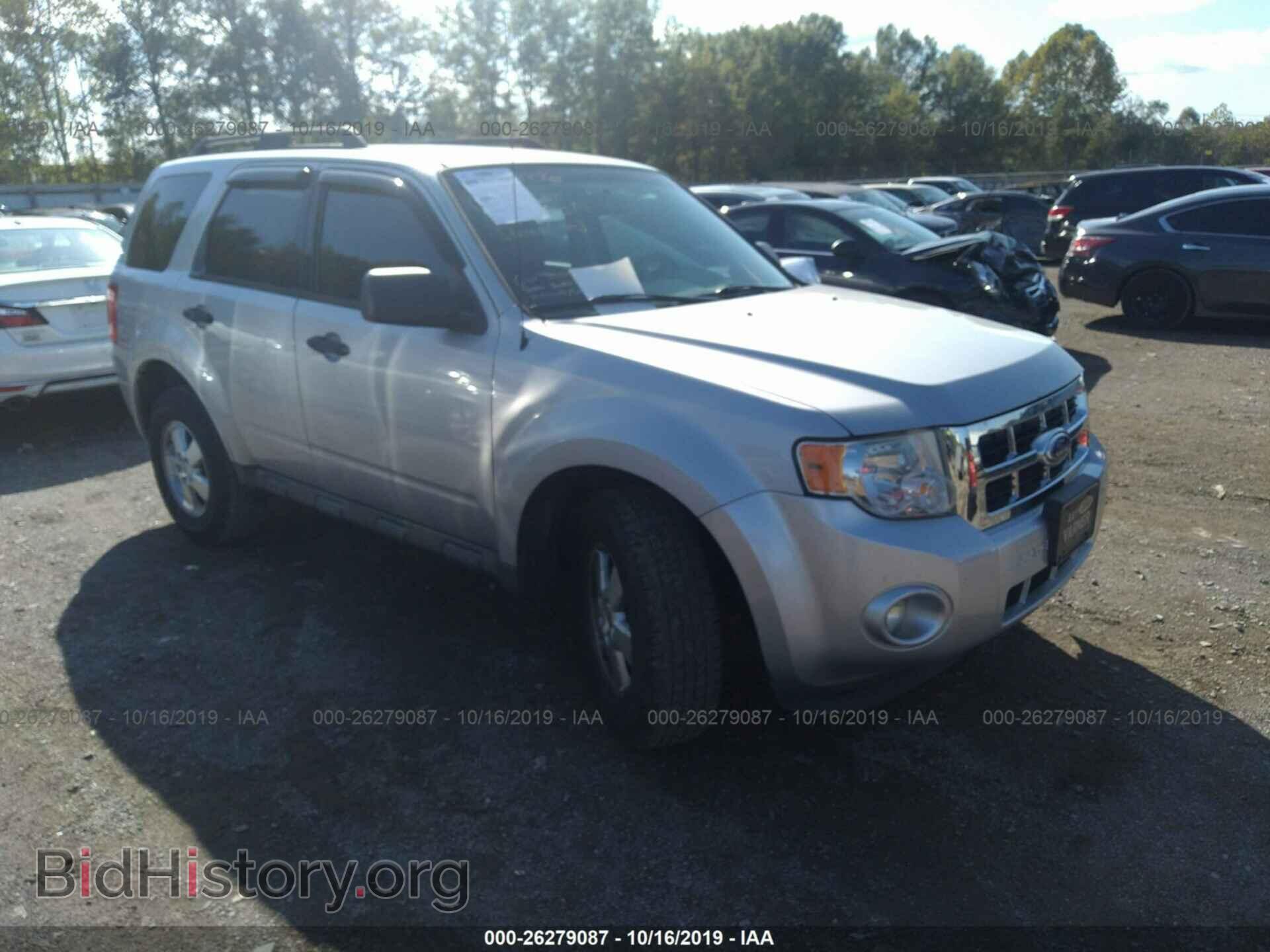 Photo 1FMCU0C74BKC21579 - FORD ESCAPE 2011