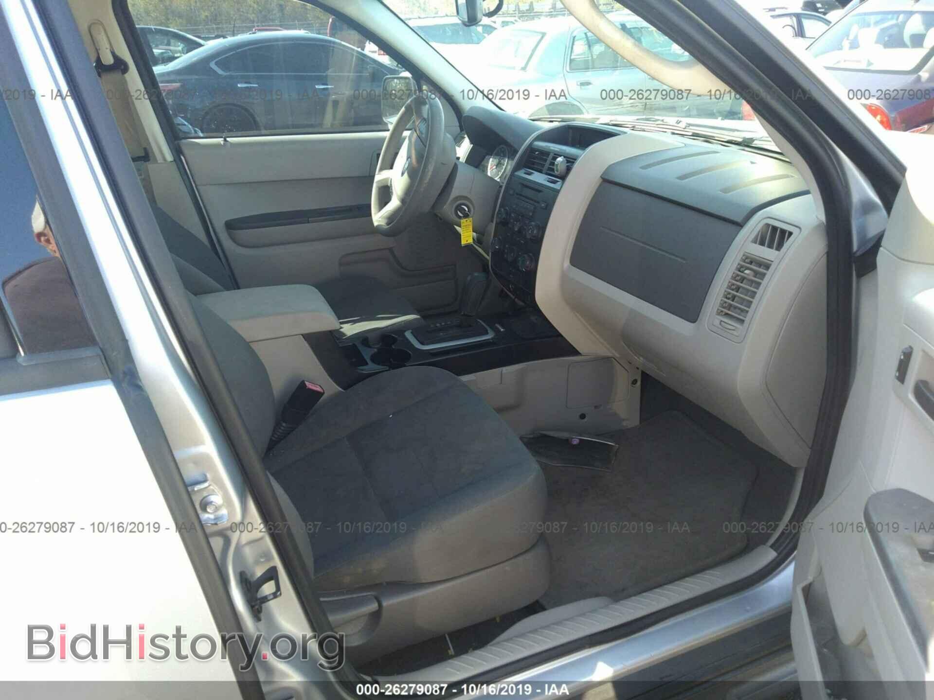 2011 FORD ESCAPE - VIN: 1FMCU0C74BKC21579 - Photo 5