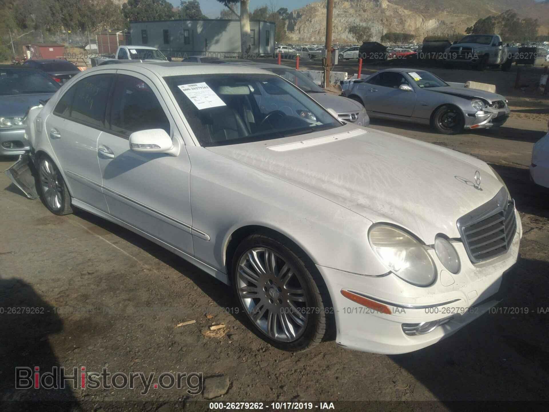 Photo WDBUF56X88B307979 - MERCEDES-BENZ E 2008