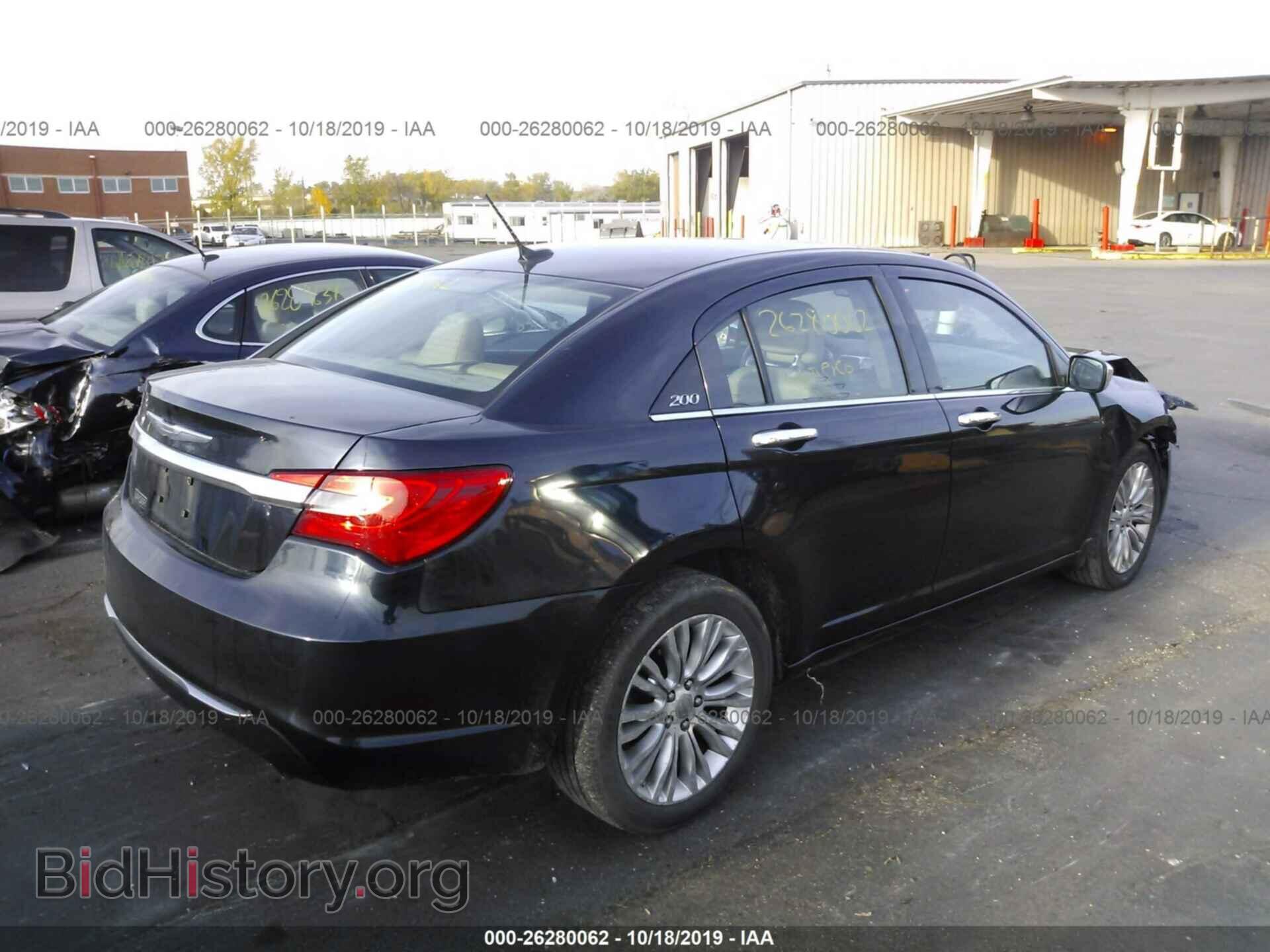 2011 CHRYSLER 200 - VIN: 1C3BC2FG7BN505995 - Фото 4