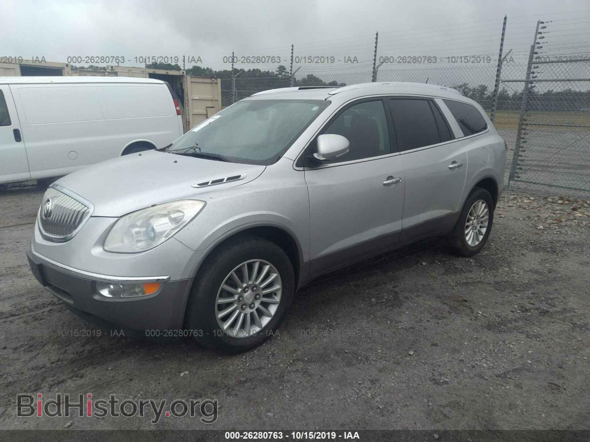 2011 BUICK ENCLAVE - VIN: 5GAKVAED7BJ178496 - Фото 2