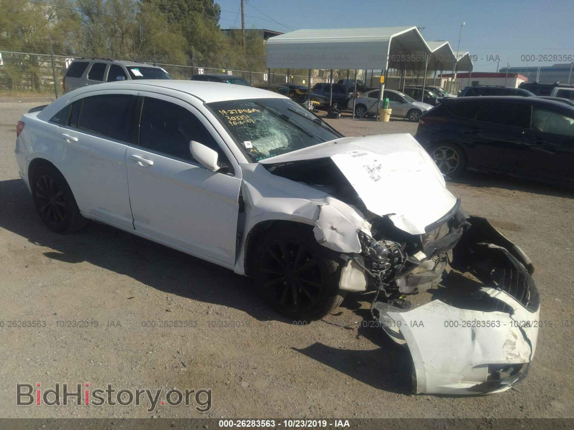 Фотография 1C3BC8FGXBN596859 - CHRYSLER 200 2011