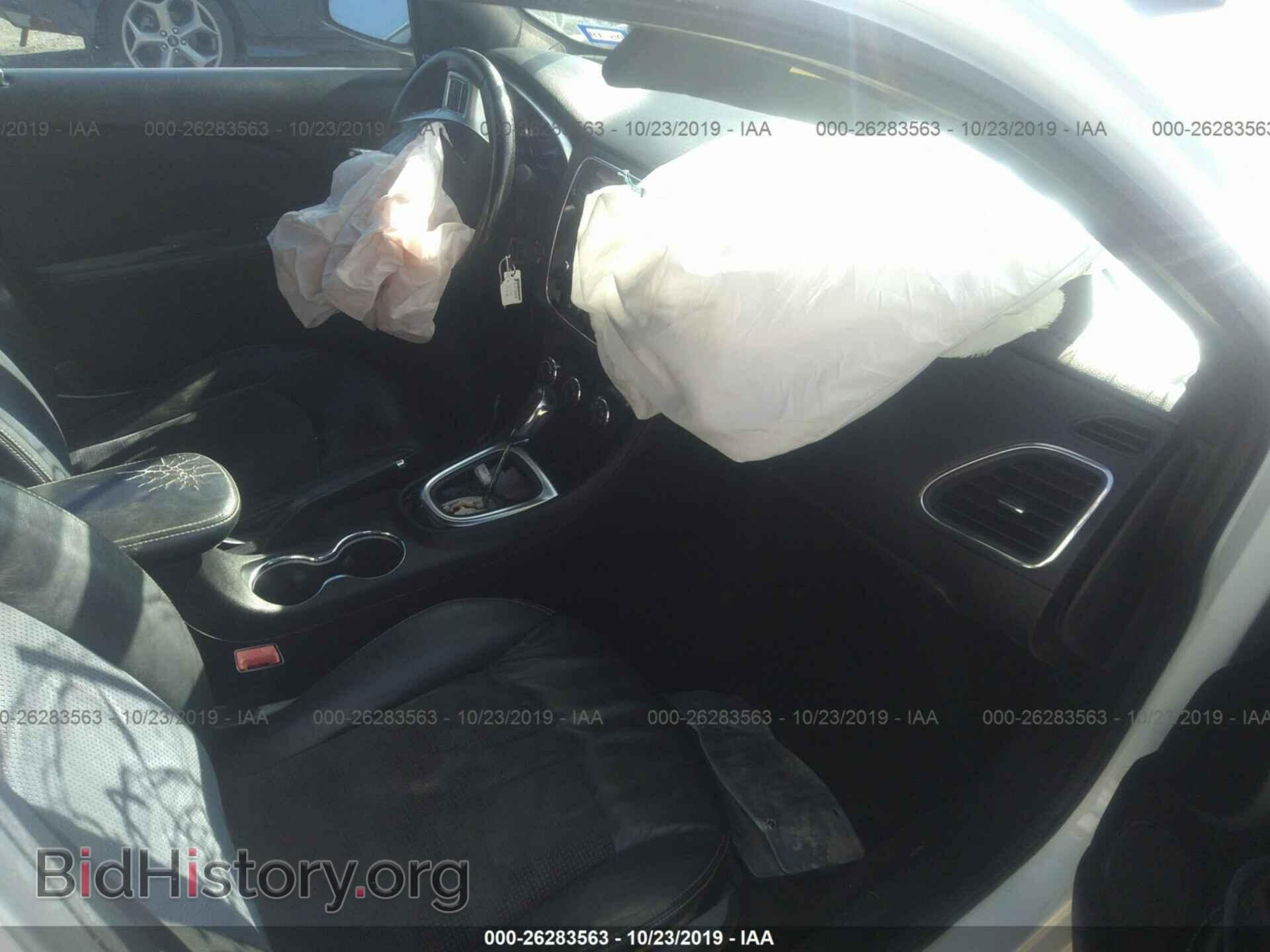 2011 CHRYSLER 200 - VIN: 1C3BC8FGXBN596859 - Фото 5