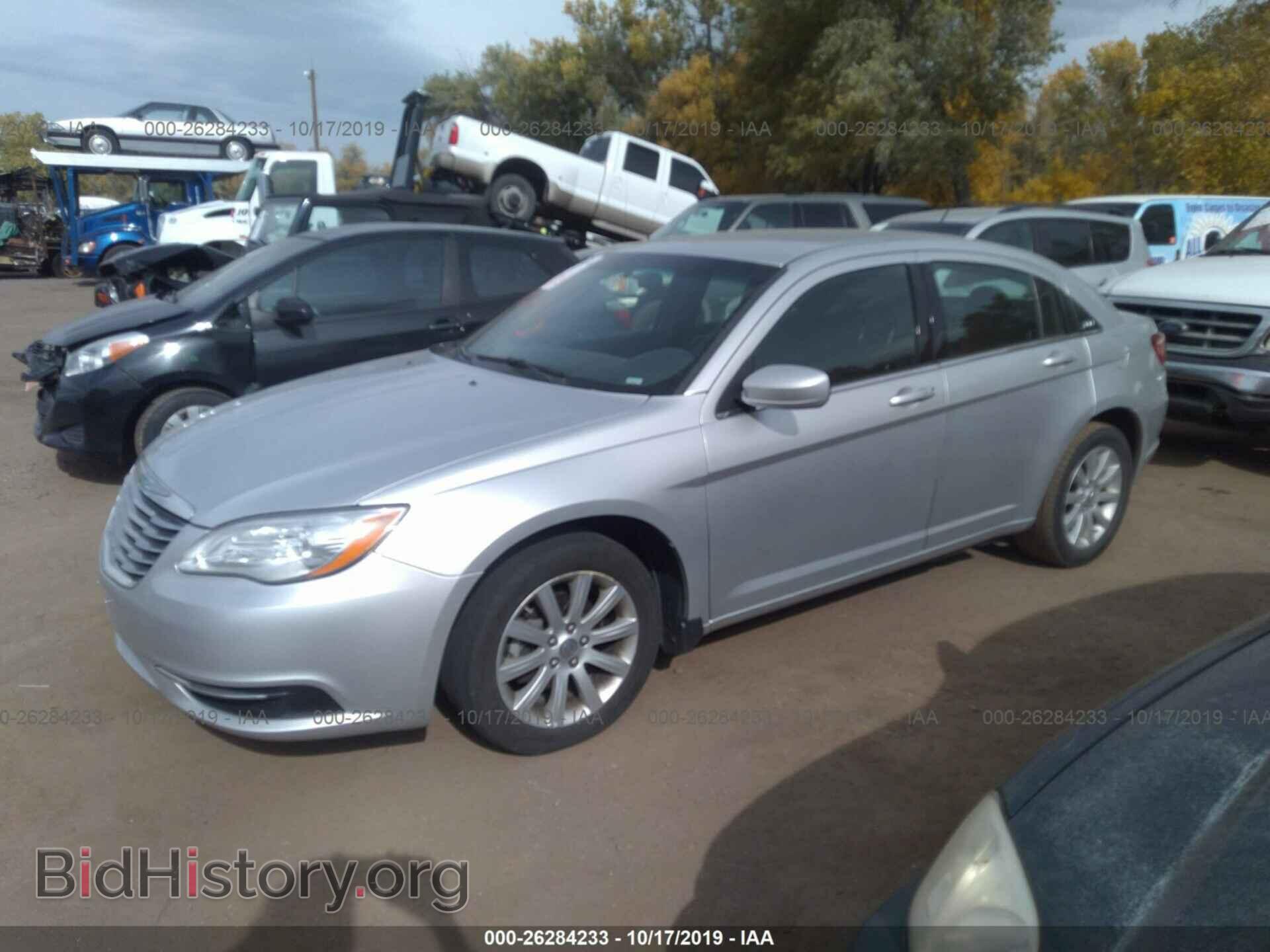 2012 CHRYSLER 200 - VIN: 1C3CCBBBXCN129812 - Фото 2