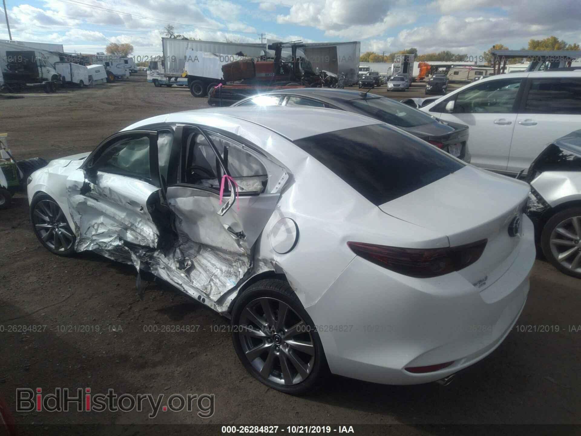 2019 MAZDA 3 - VIN: JM1BPBAM0K1124140 - Фото 3