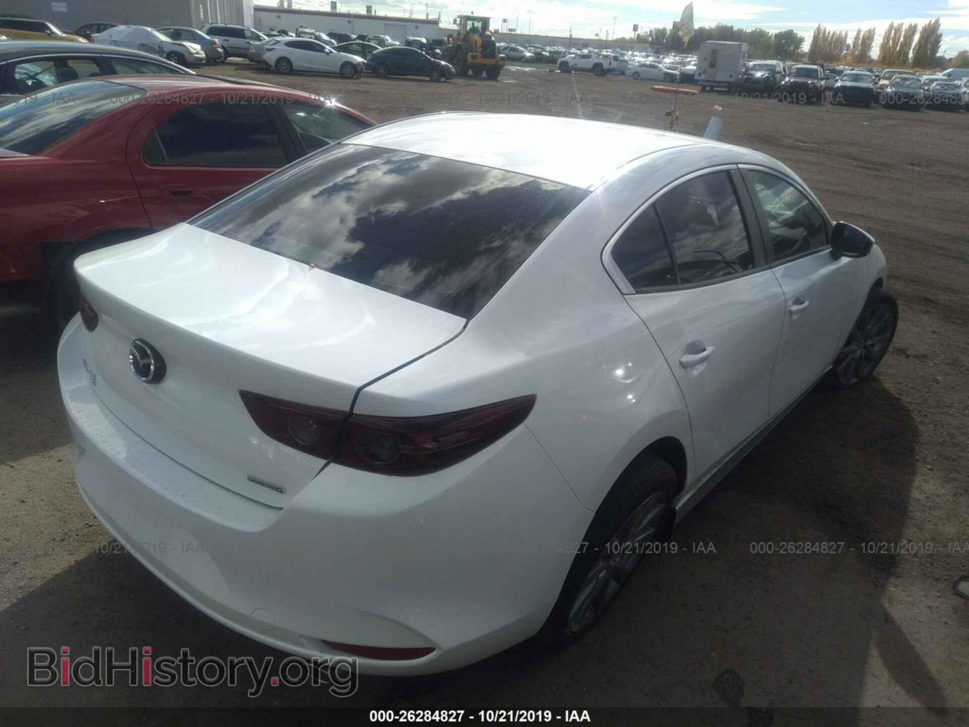 2019 MAZDA 3 - VIN: JM1BPBAM0K1124140 - Фото 4