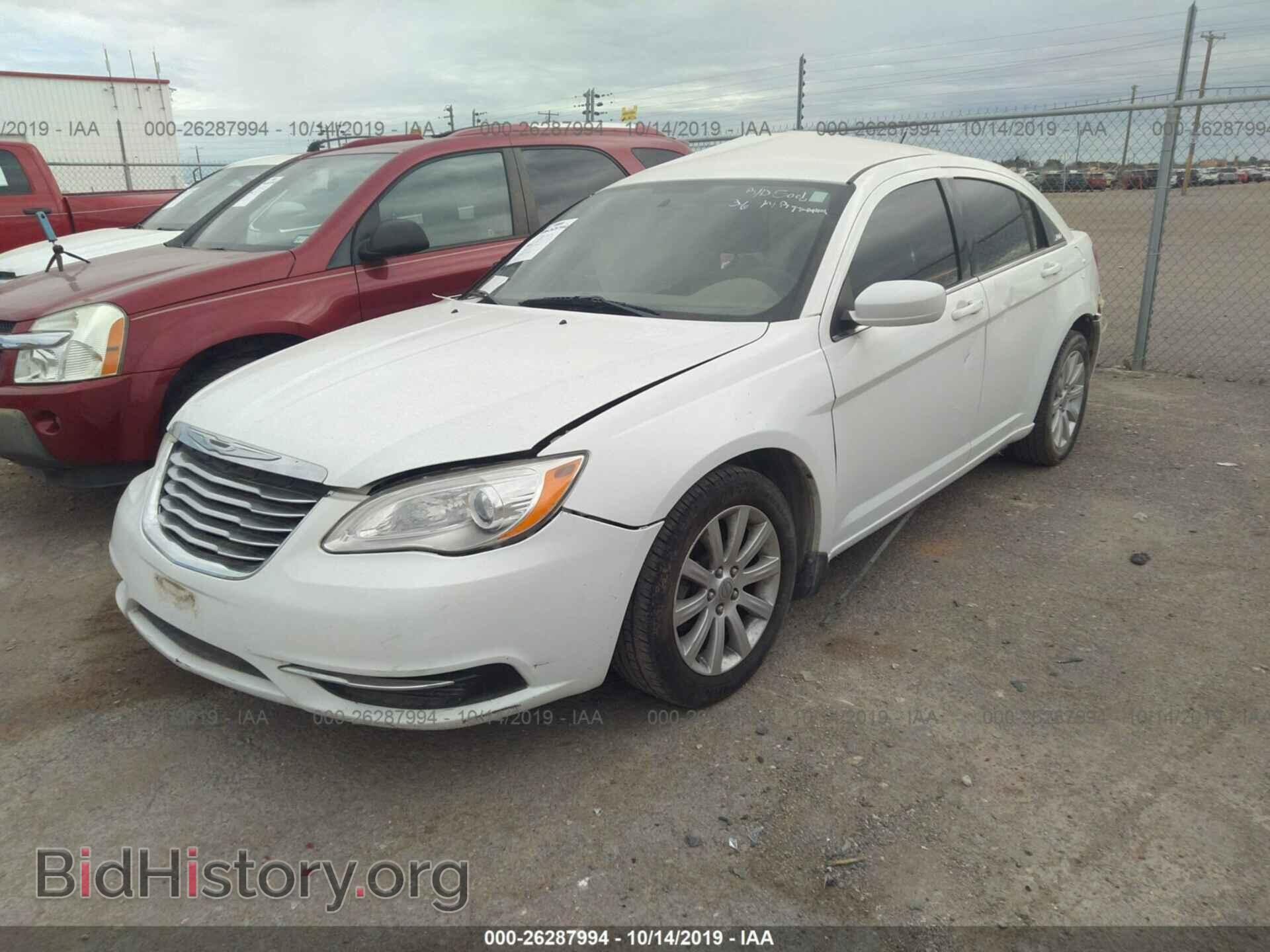 2013 CHRYSLER 200 - VIN: 1C3CCBBG7DN556152 - Photo 2