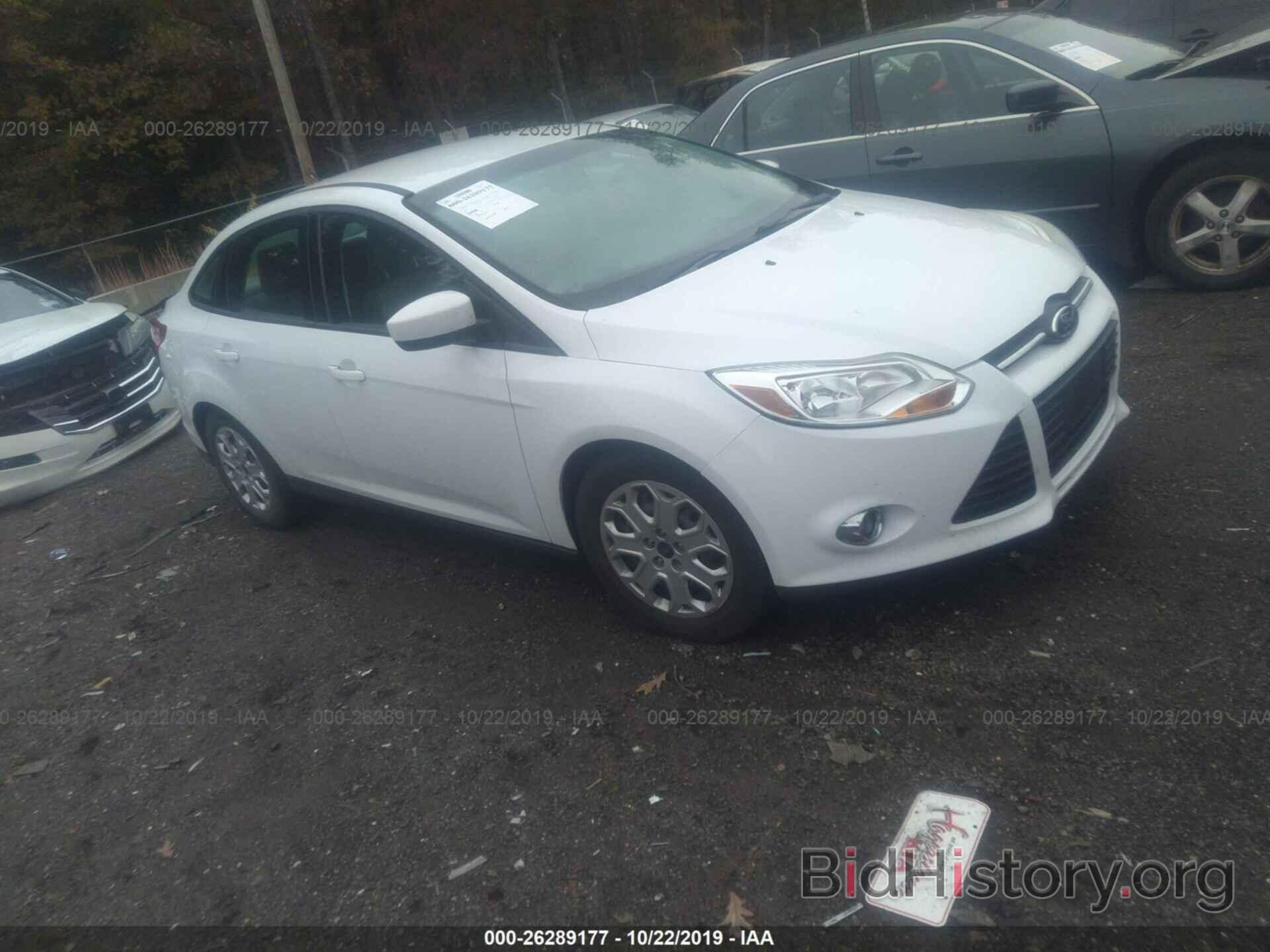 Photo 1FAHP3F26CL437258 - FORD FOCUS 2012