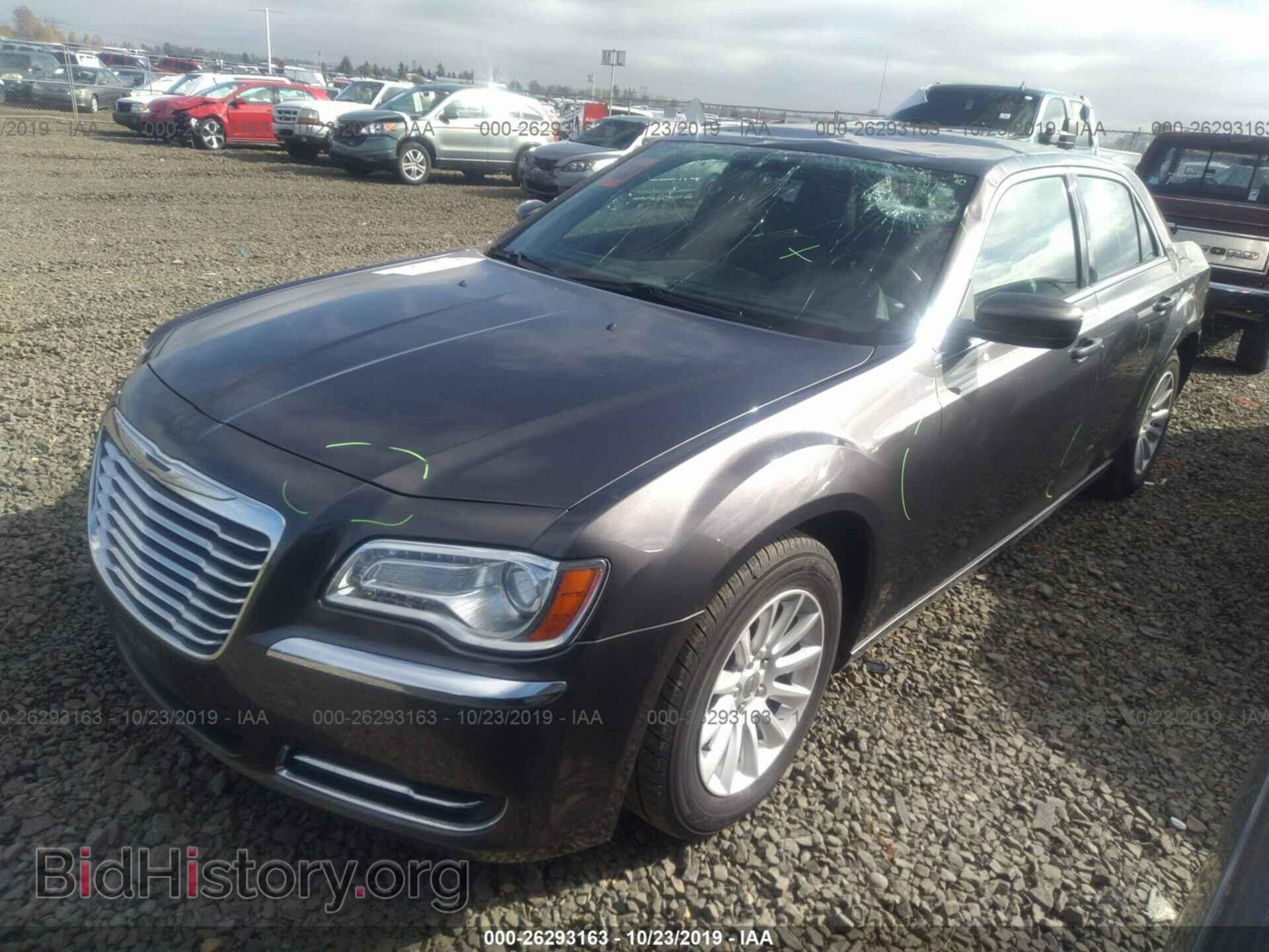 2014 CHRYSLER 300 - VIN: 2C3CCAAGXEH199930 - Фото 2