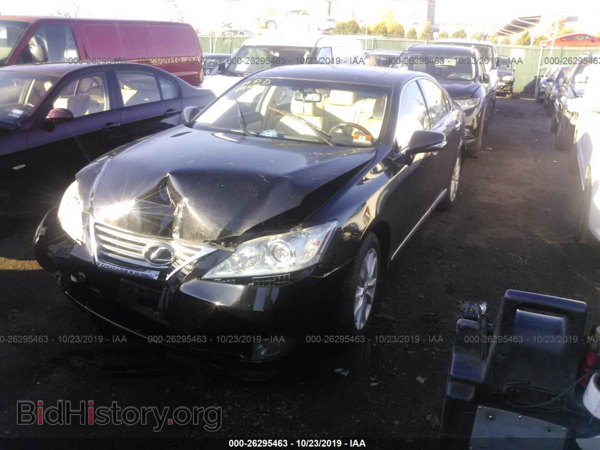 2011 LEXUS ES - VIN: JTHBK1EG5B2421930 - Фото 2