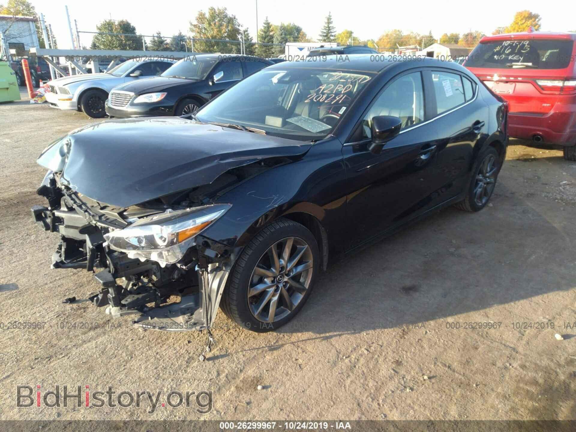 2018 MAZDA 3 - VIN: 3MZBN1V33JM208291 - Фото 2
