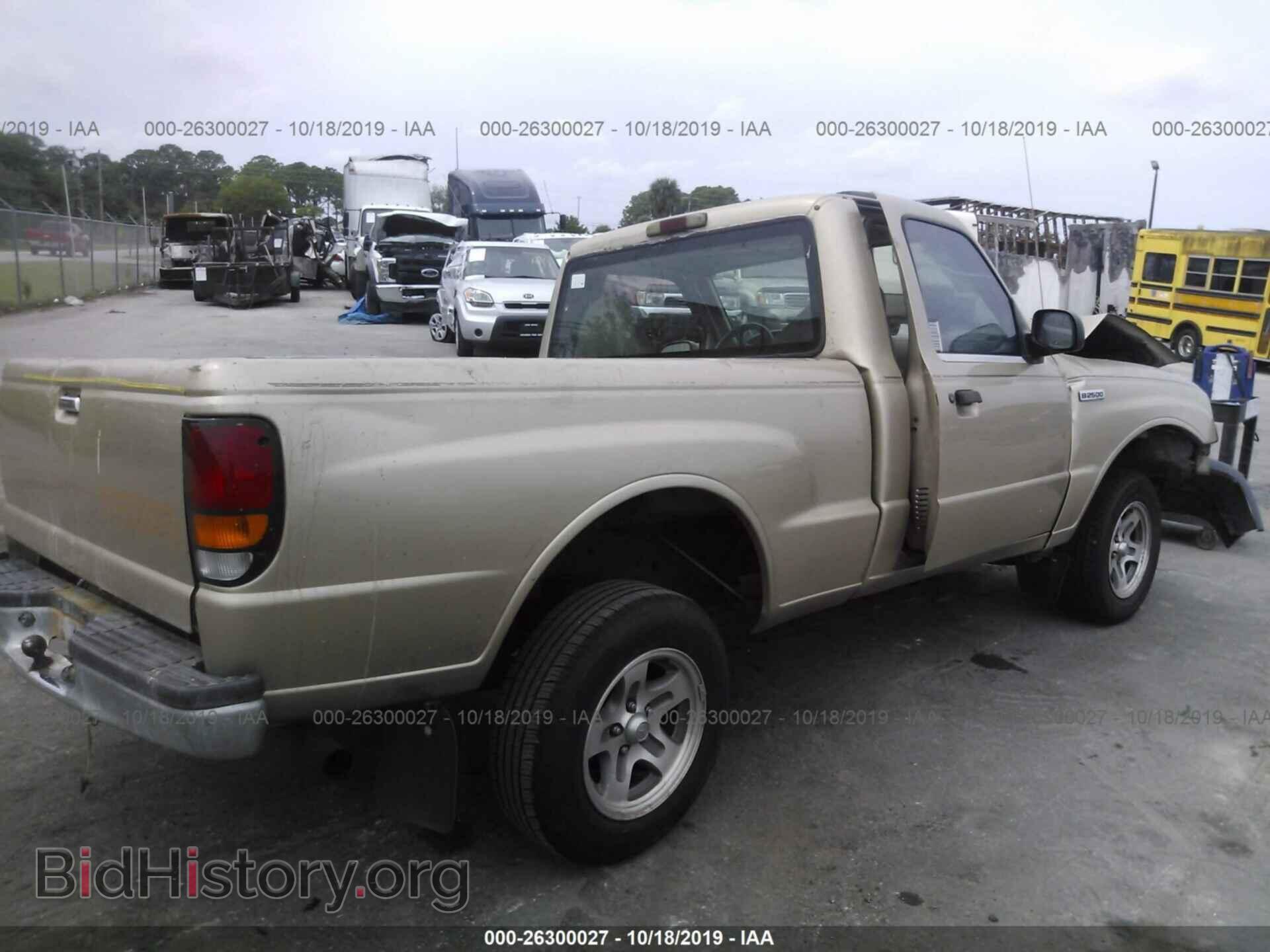 2000 MAZDA B2500 - VIN: 4F4YR12C4YTM34266 - Фото 4