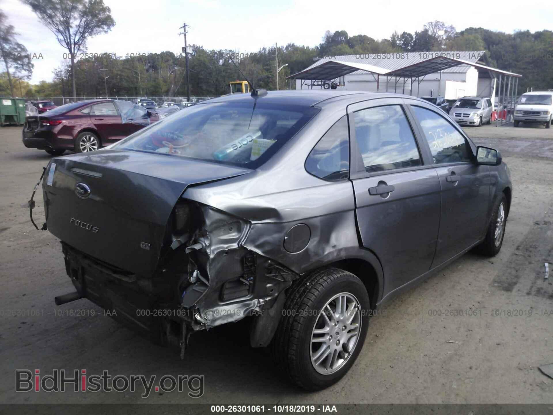 2011 FORD FOCUS - VIN: 1FAHP3FN4BW118903 - Photo 4